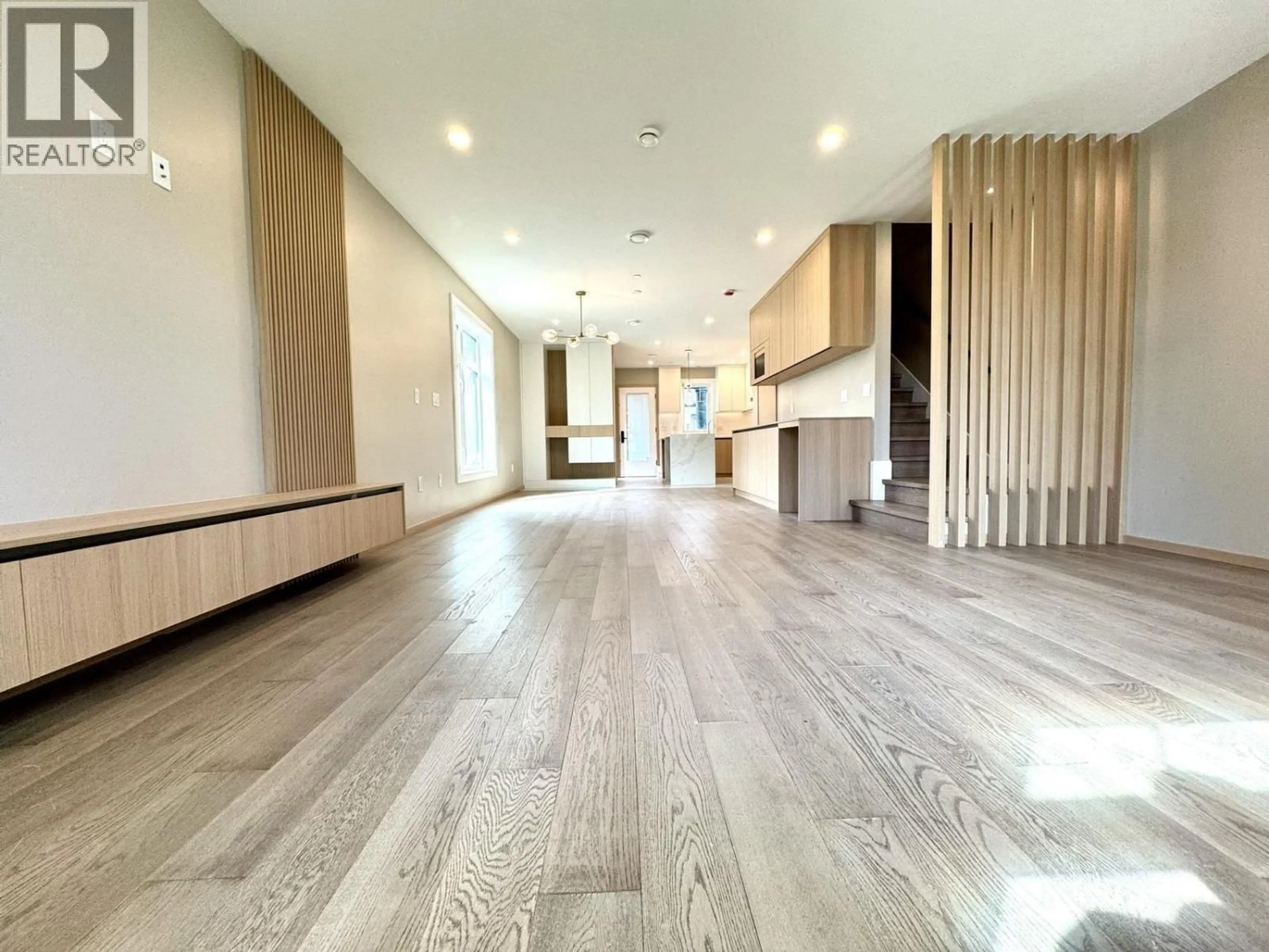 Indoor foyer for 5216 RUPERT STREET, Vancouver British Columbia V5R2J9