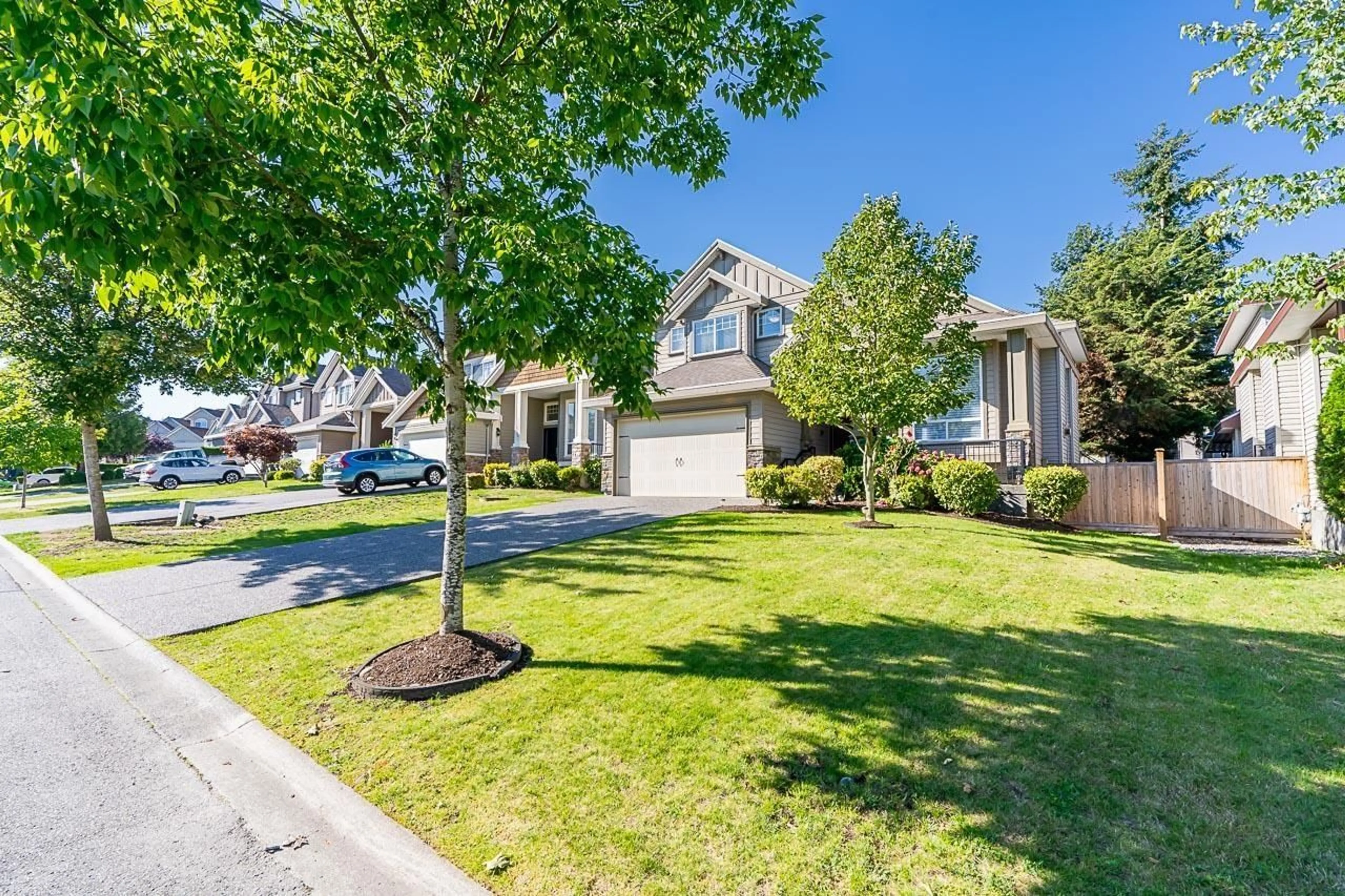 A pic from outside/outdoor area/front of a property/back of a property/a pic from drone, street for 15079 67 A, Surrey British Columbia V3S1G6