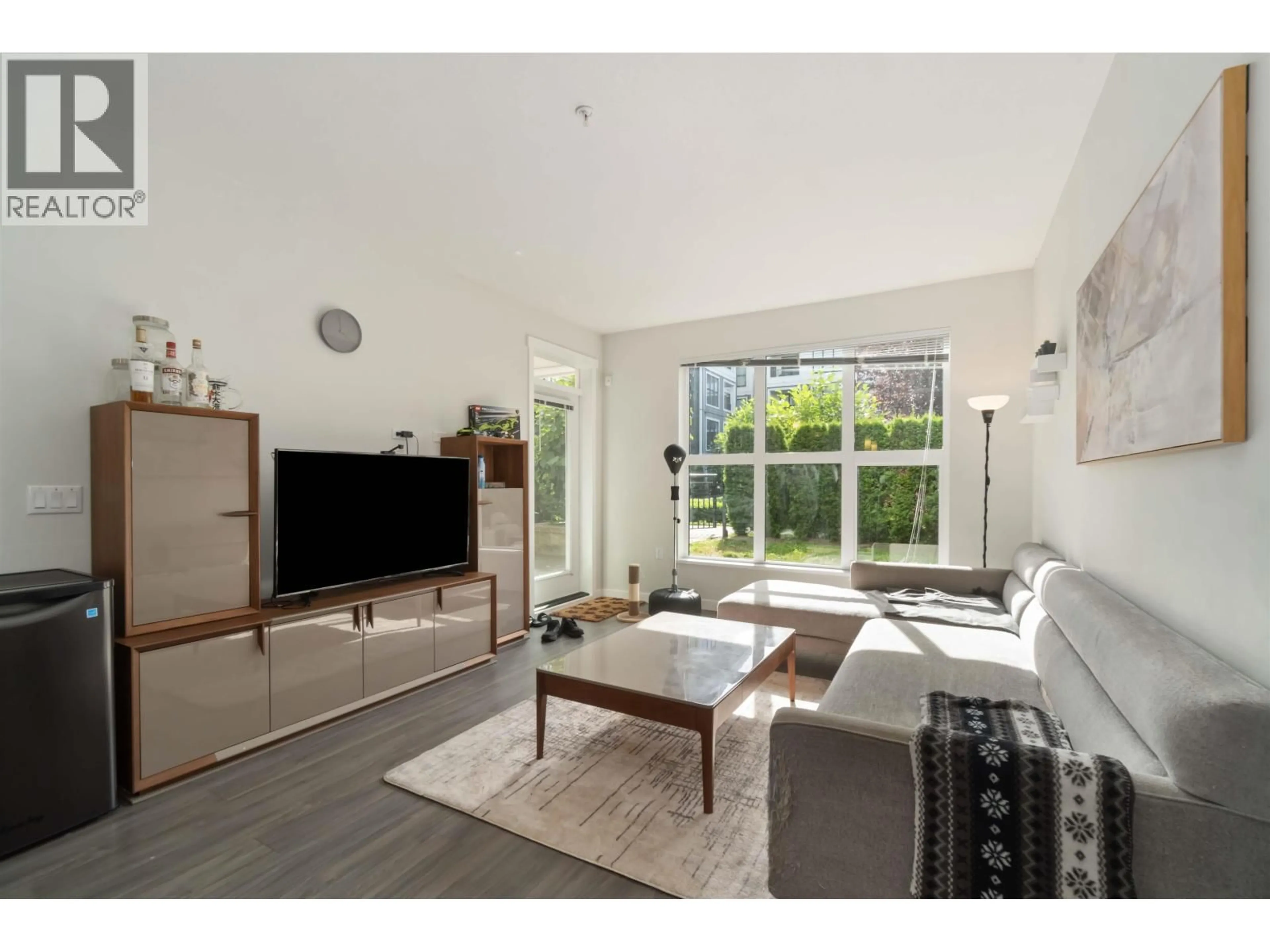Living room with furniture, unknown for 123 - 9551 ALEXANDRA ROAD, Richmond British Columbia V6X0S6