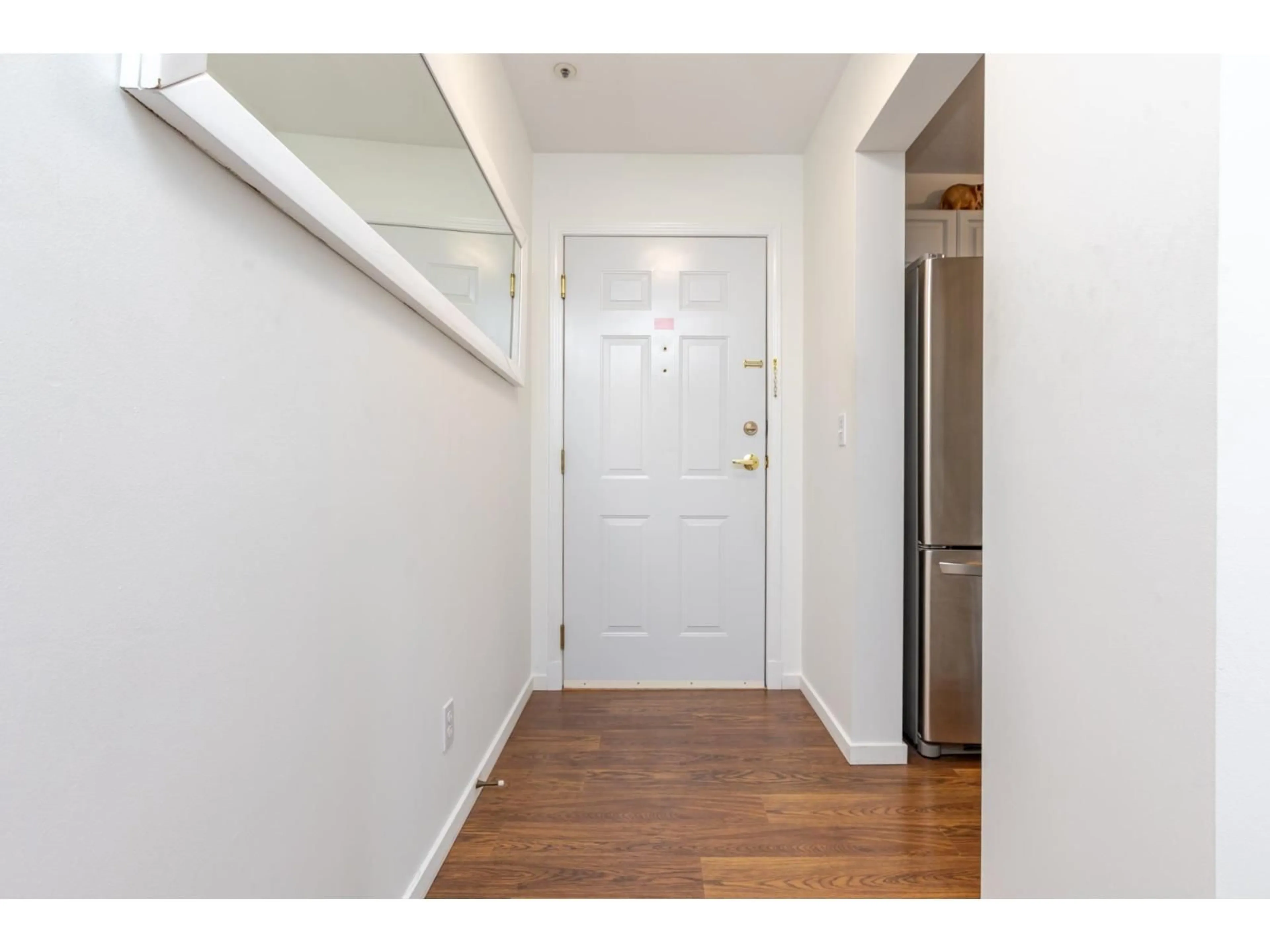 Indoor entryway for 402 - 13870 70, Surrey British Columbia V3W0R9