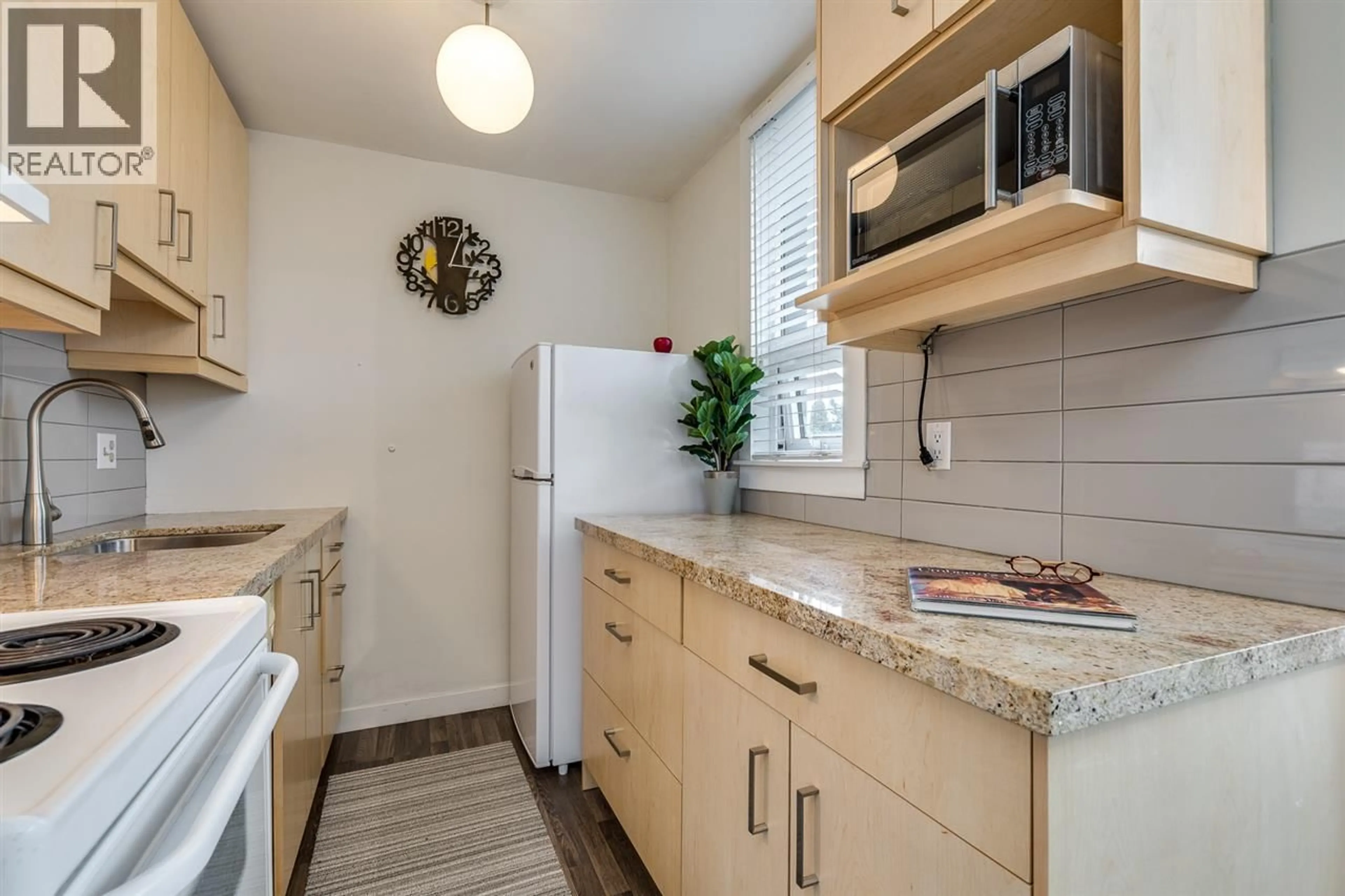 Standard kitchen, ceramic/tile floor for 504 - 2165 40TH AVENUE, Vancouver British Columbia V6M1W4