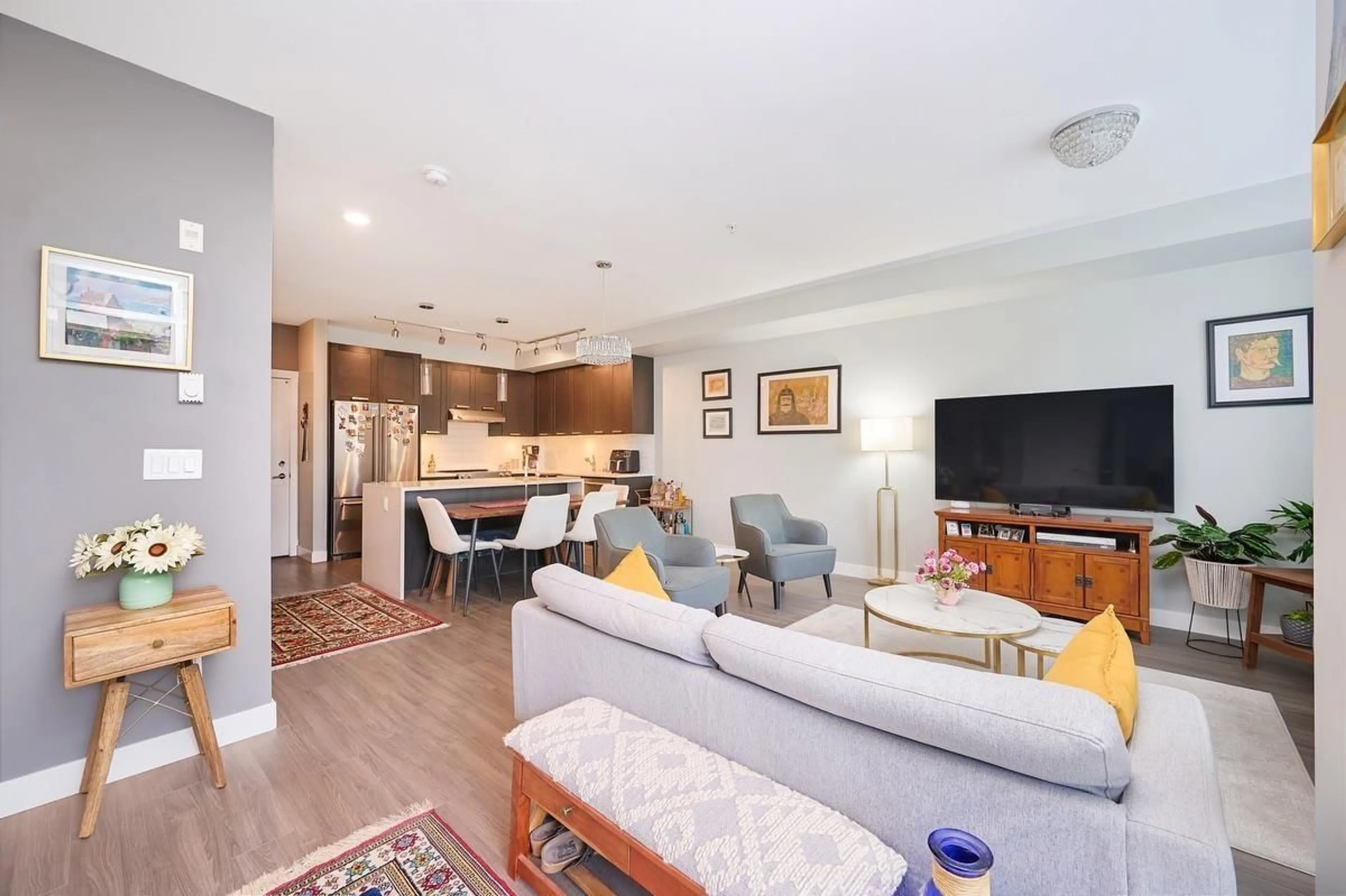 Living room with furniture, unknown for 117 - 5638 201A, Langley British Columbia V3A0L8