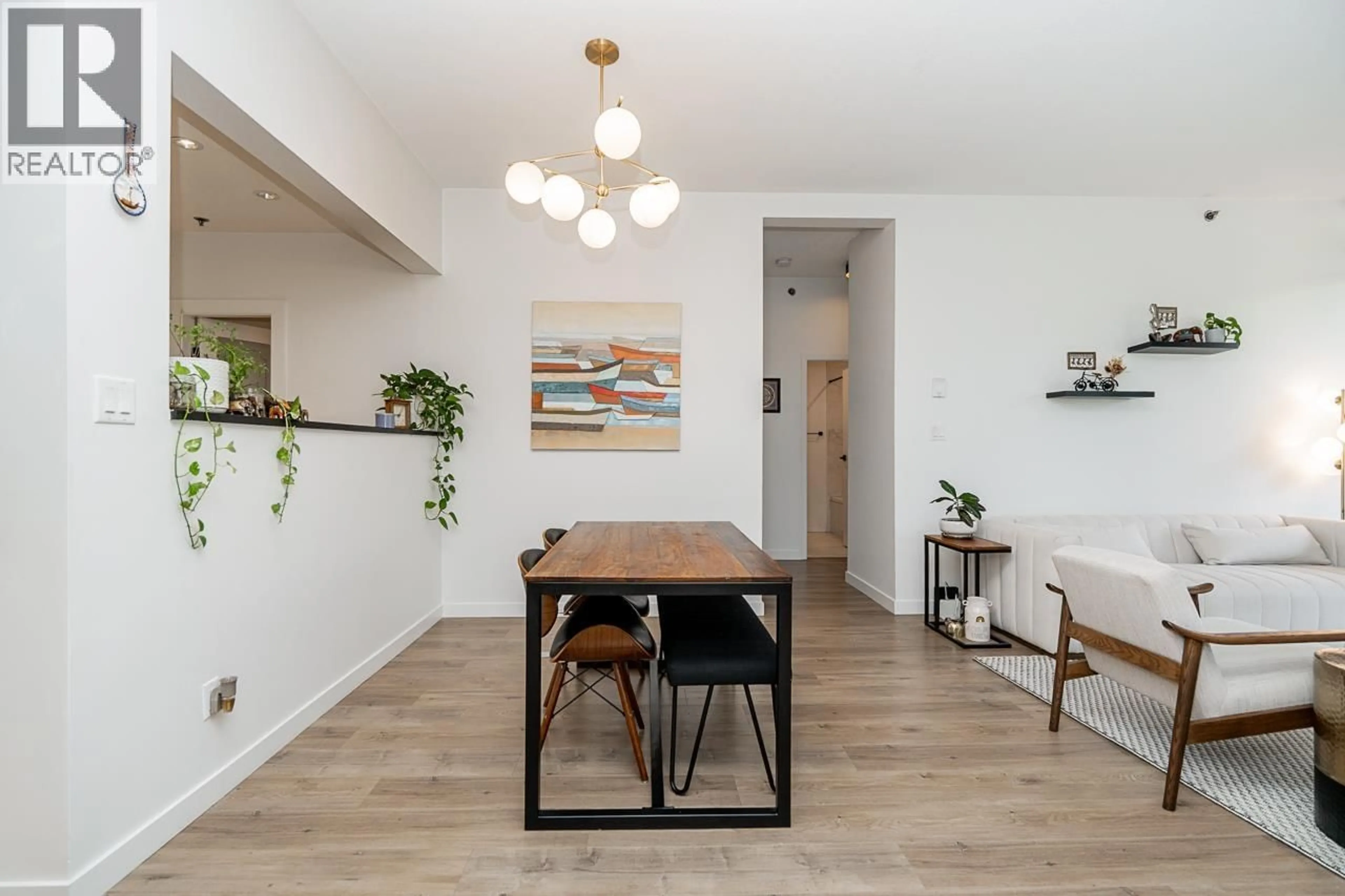 Dining room, wood/laminate floor for 408 - 503 16TH AVENUE, Vancouver British Columbia V5Z4N3