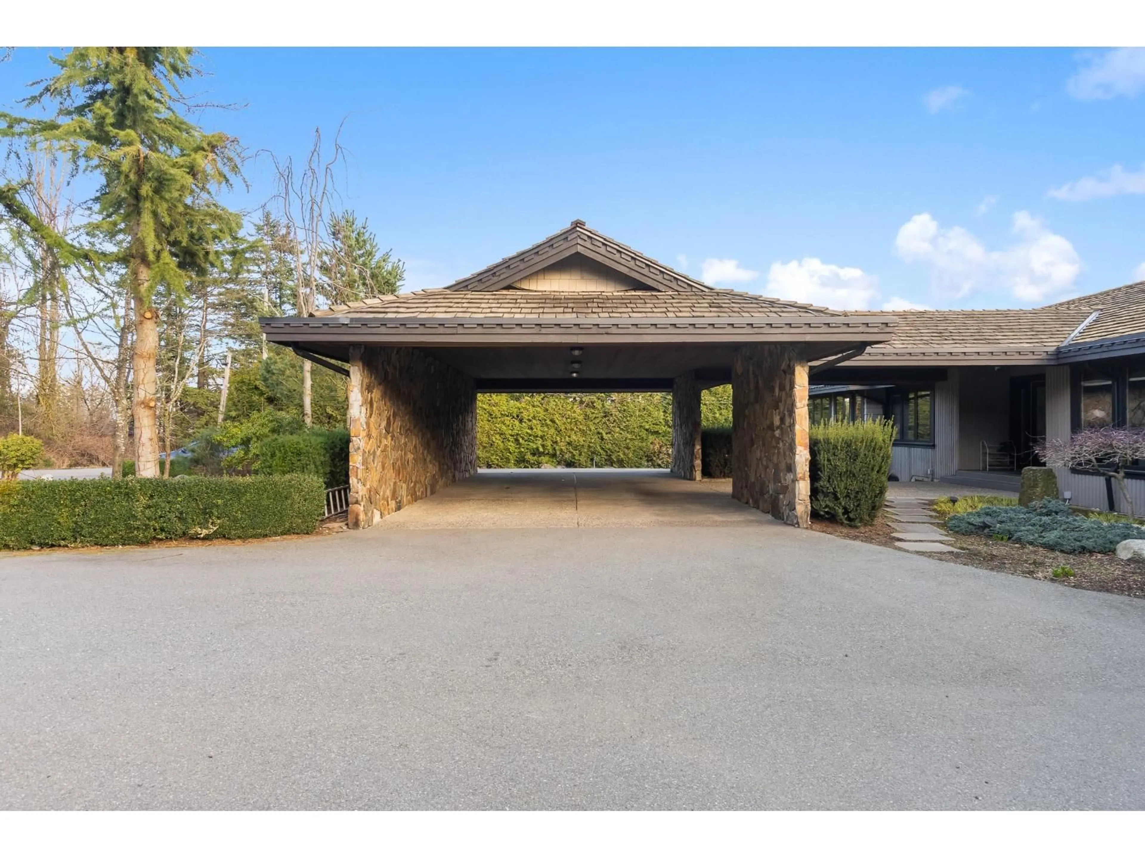 Indoor foyer for 29852 MACLURE, Abbotsford British Columbia V4X1G5