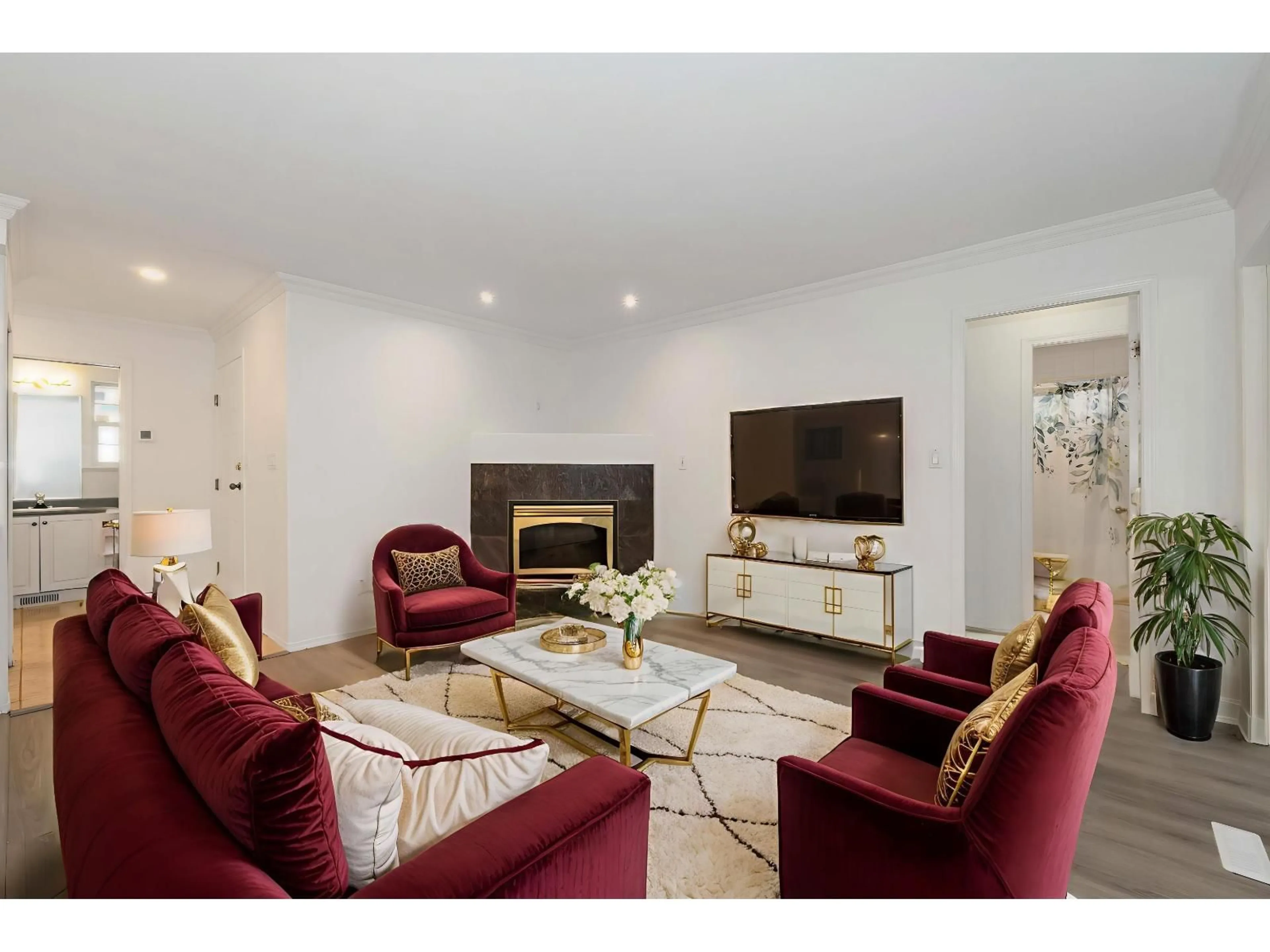 Living room with furniture, unknown for 30759 CRESTVIEW, Abbotsford British Columbia V2T6R6