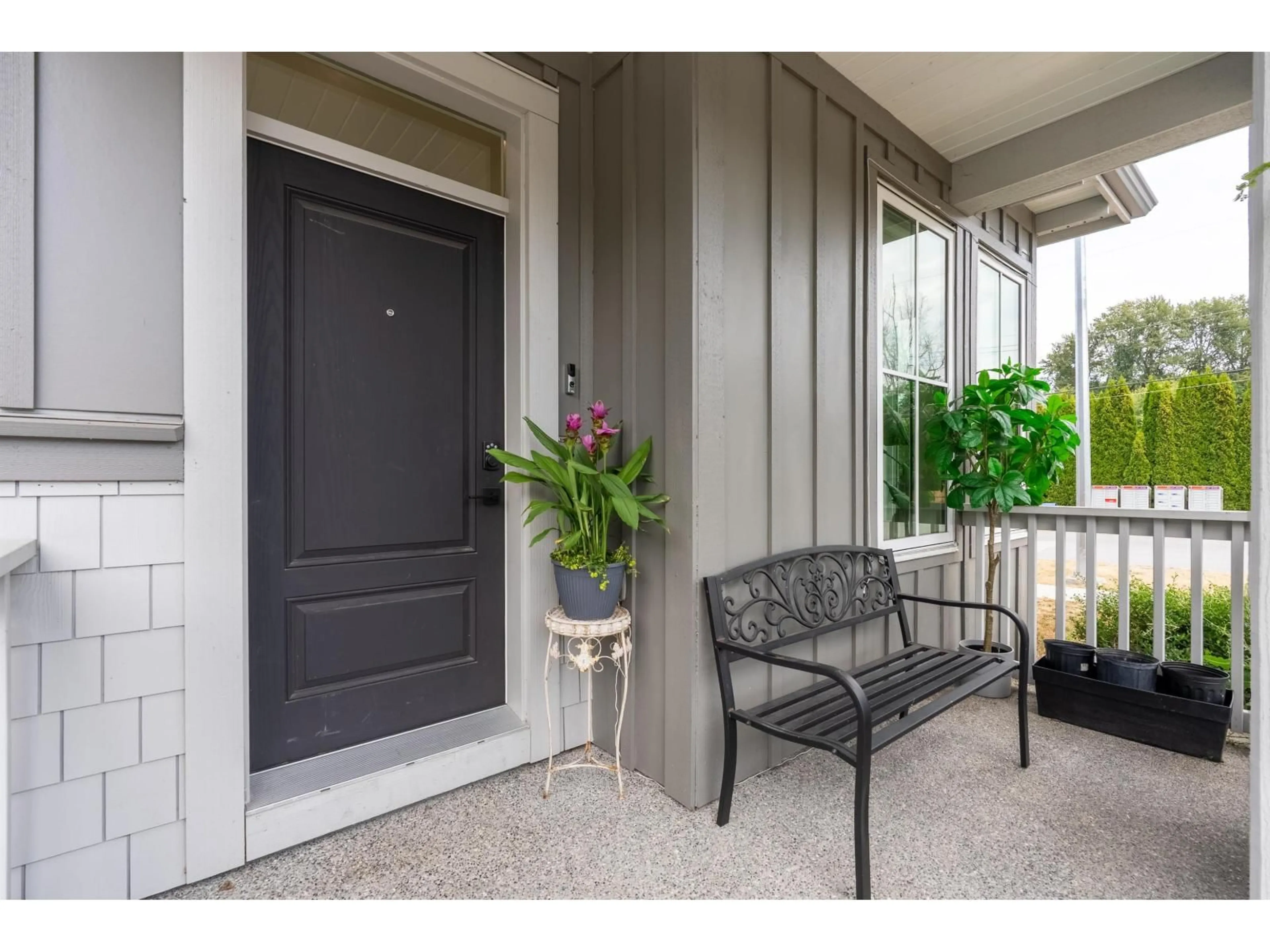 Indoor entryway for 19689 78B, Langley British Columbia V2Y4L8