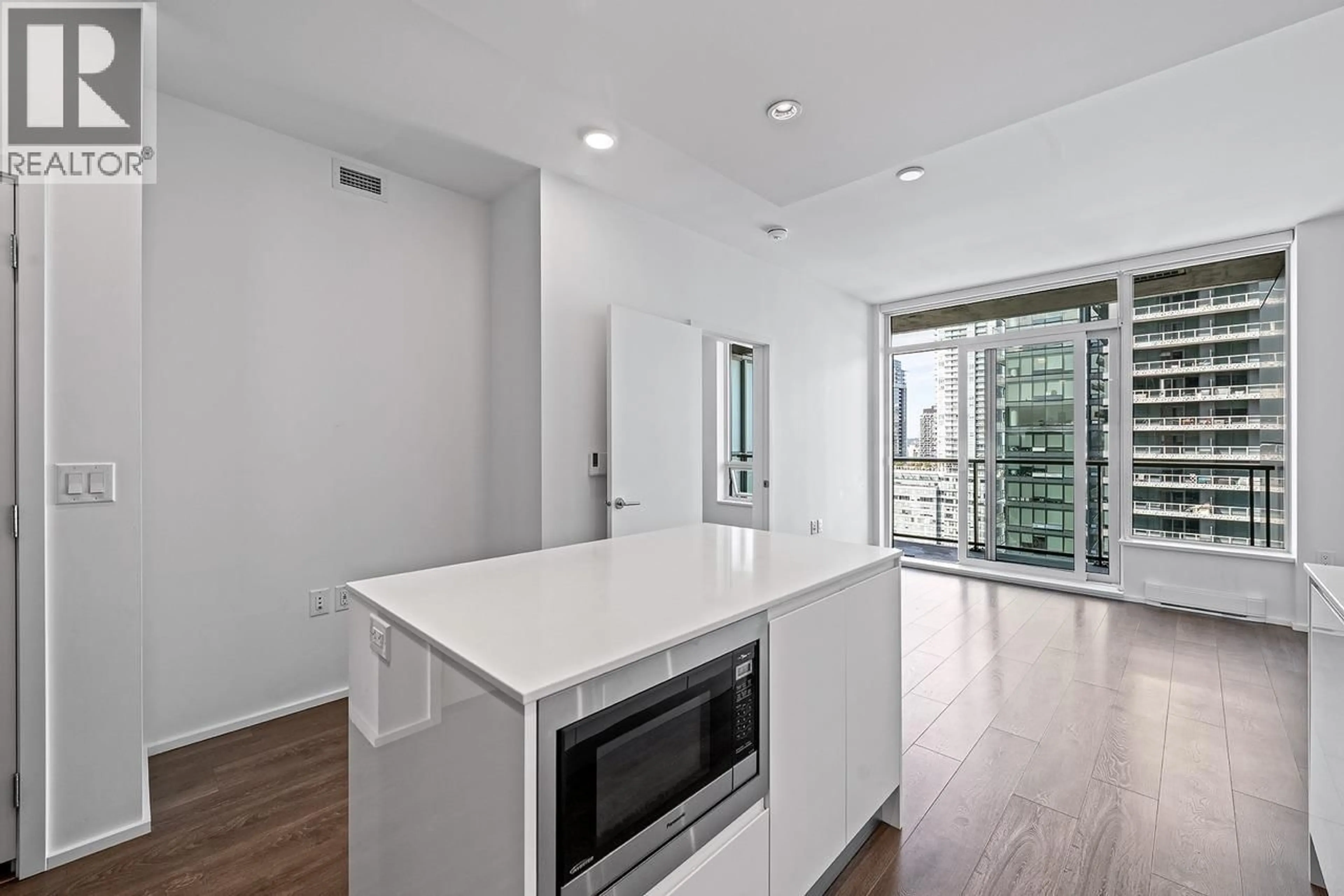 Open concept kitchen, unknown for 1906 - 4650 BRENTWOOD BOULEVARD, Burnaby British Columbia V5C0M3