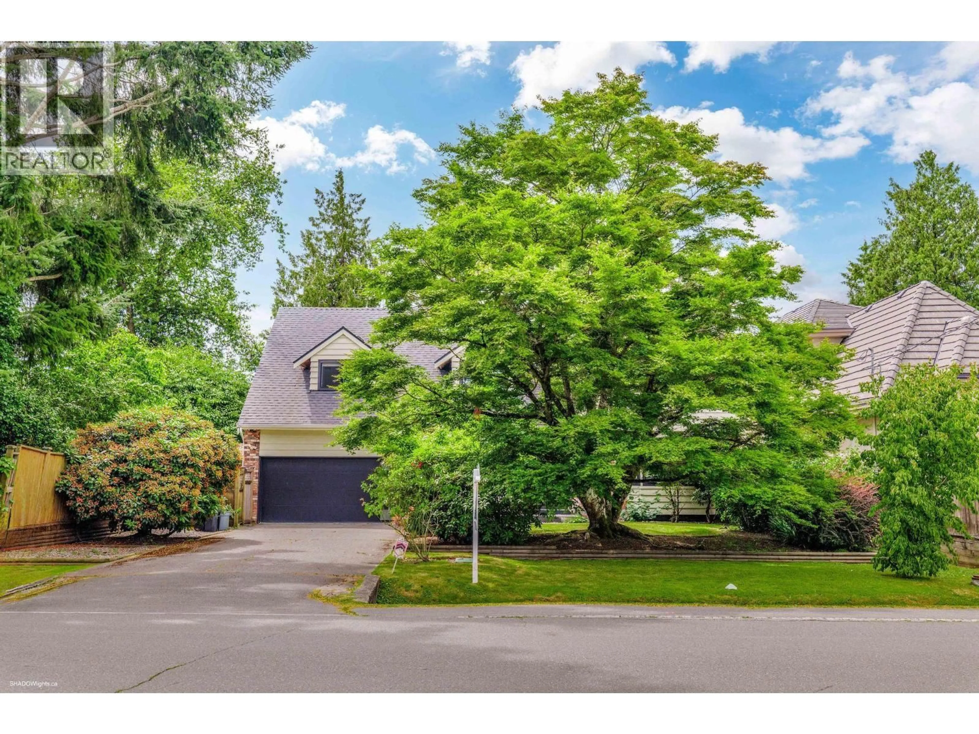 Home with vinyl exterior material, street for 6471 GIBBONS DRIVE, Richmond British Columbia V7C2C9