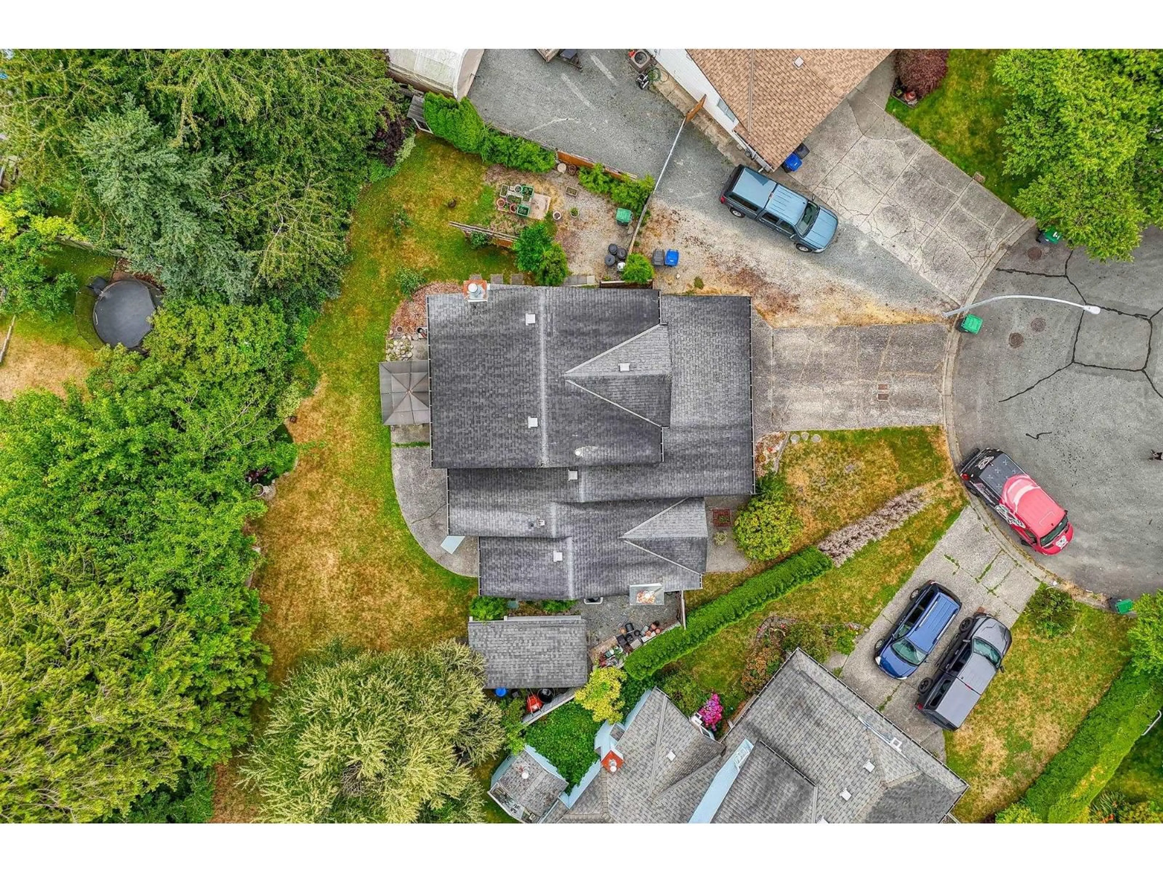 A pic from outside/outdoor area/front of a property/back of a property/a pic from drone, street for 5882 169A, Surrey British Columbia V3S6Z8