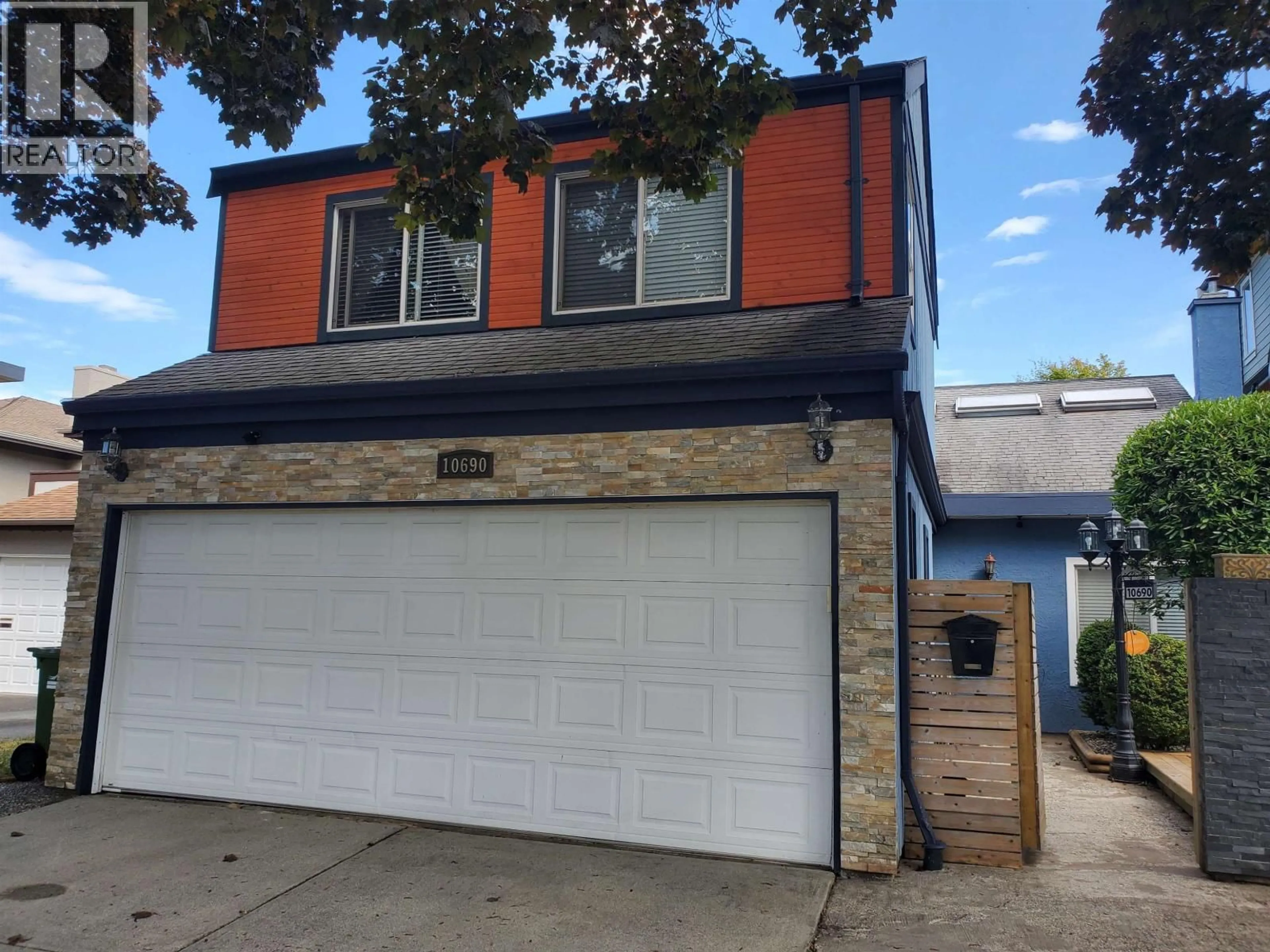 Home with vinyl exterior material, street for 10690 HOLLYBANK DRIVE, Richmond British Columbia V7E4S5