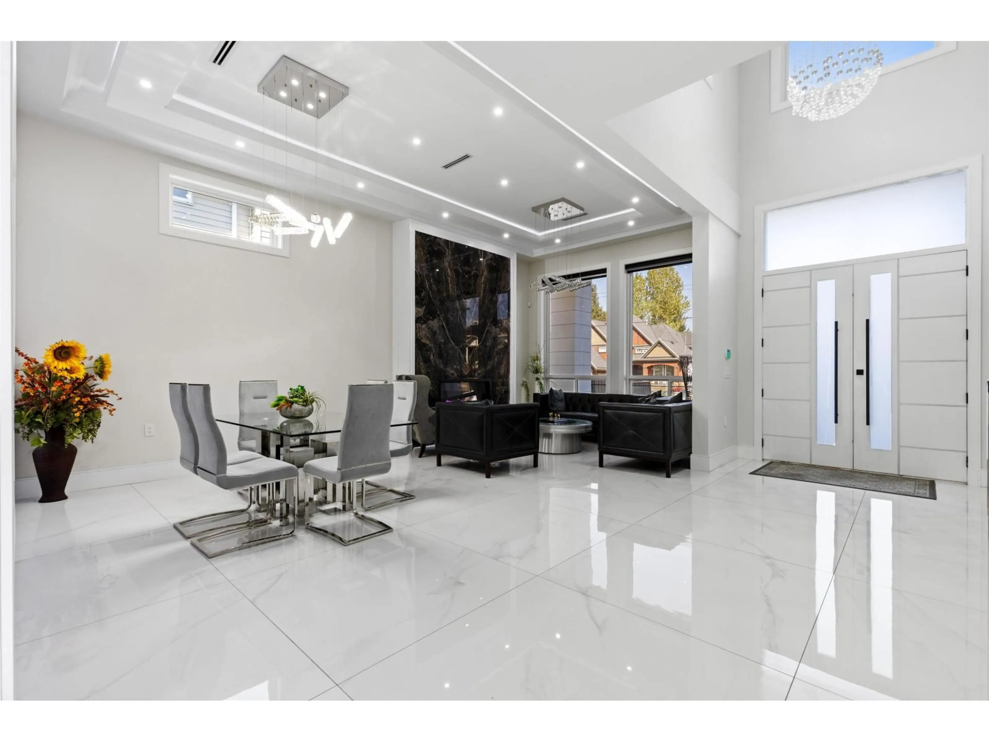 Lobby for 10851 130, Surrey British Columbia V3T3L9