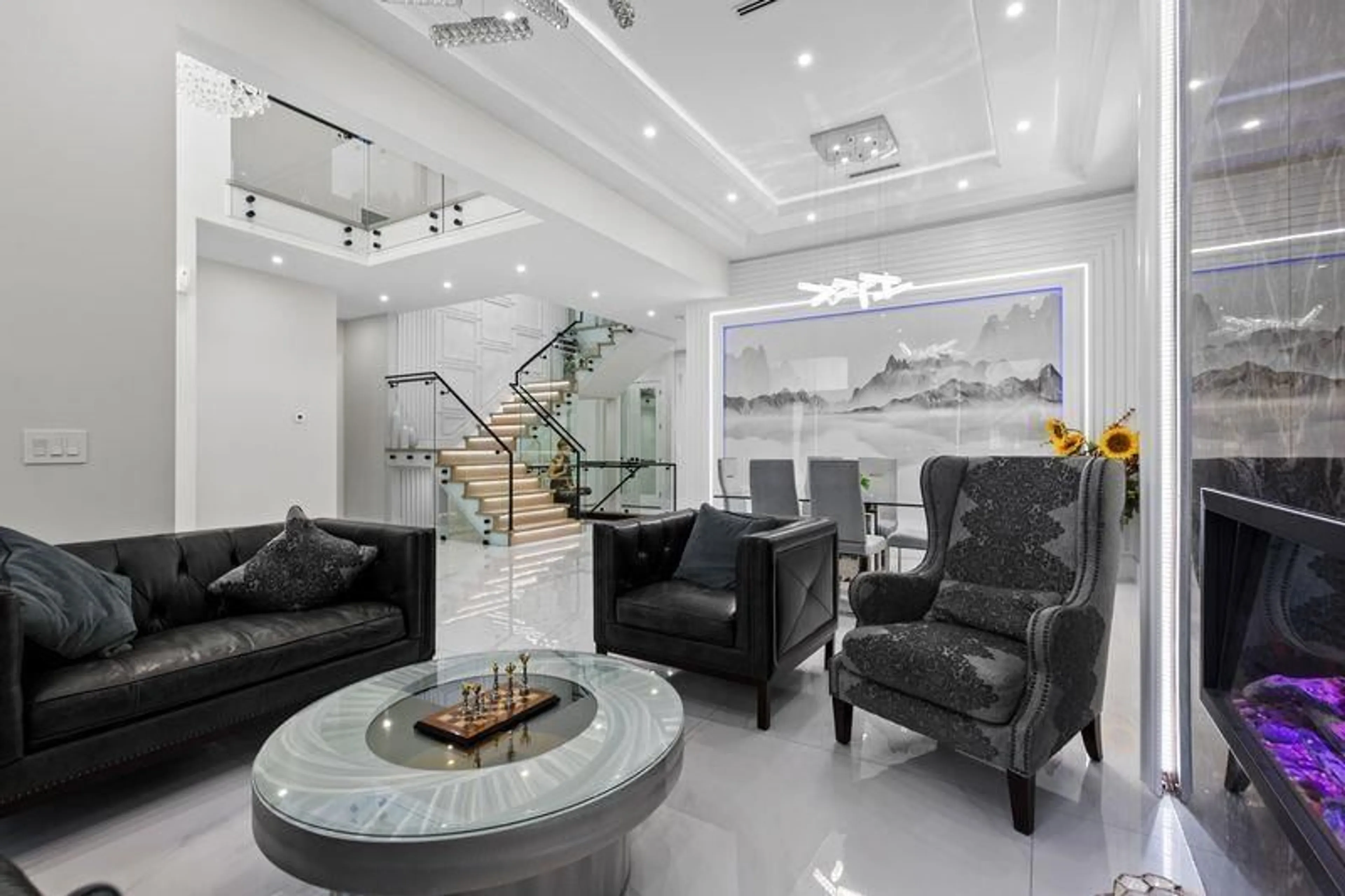 Lobby for 10851 130, Surrey British Columbia V3T3L9