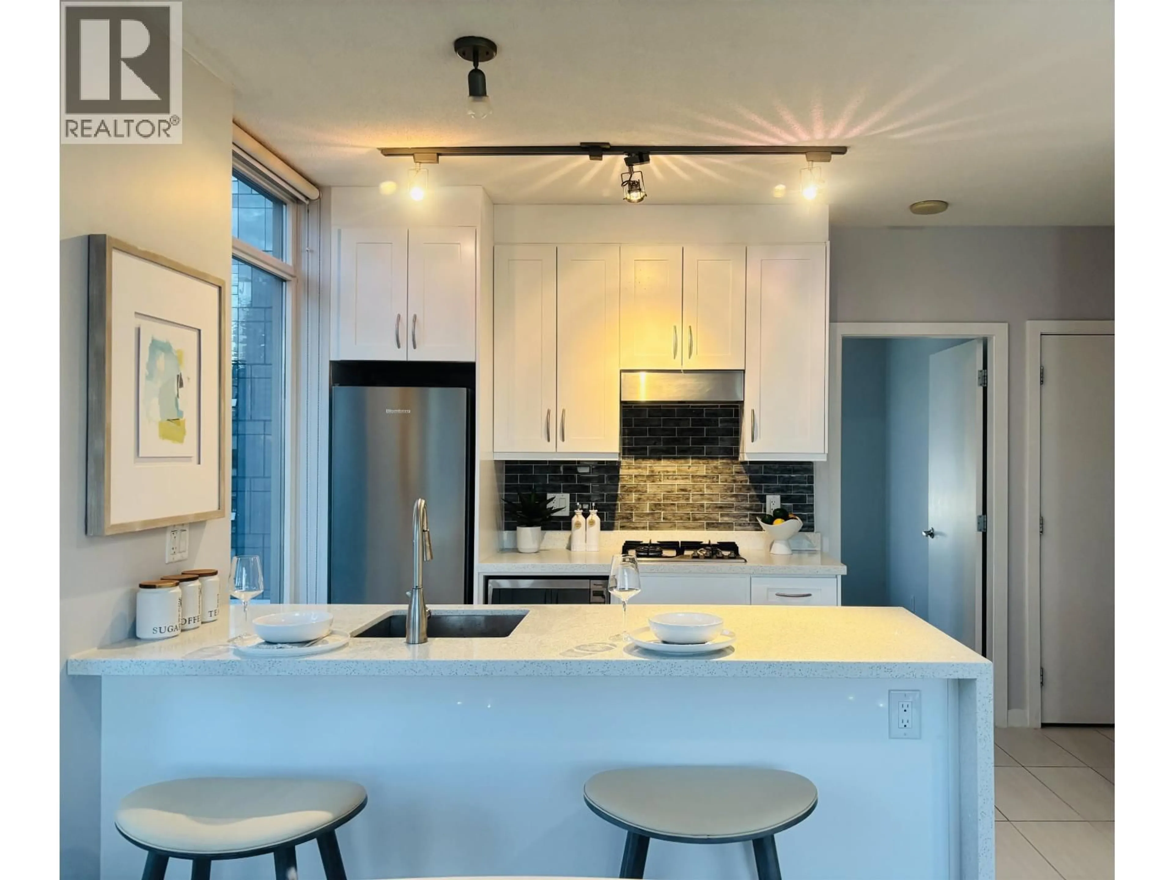 Open concept kitchen, ceramic/tile floor for 1203 - 1252 HORNBY STREET, Vancouver British Columbia V6Z0A3
