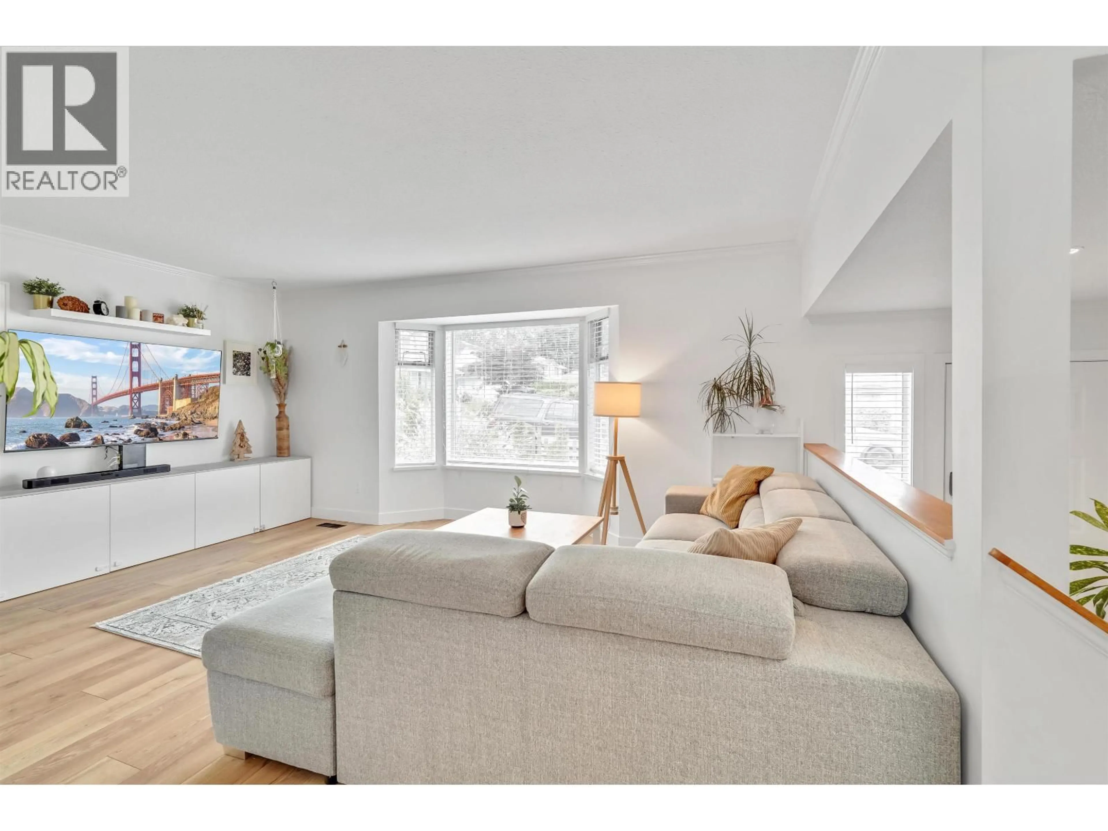 Living room with furniture, unknown for 11399 HARRISON STREET, Maple Ridge British Columbia V2X9L2