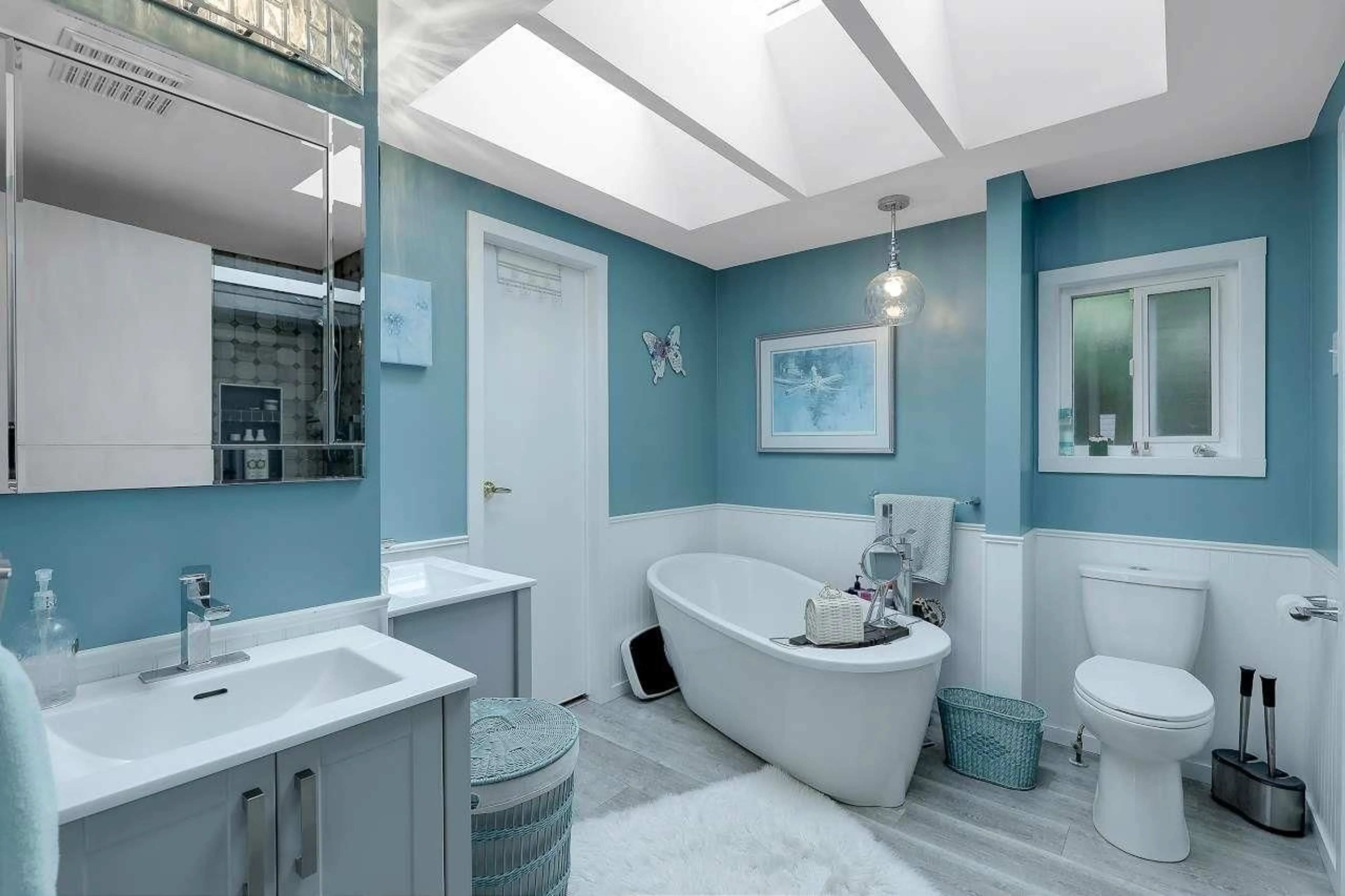 Contemporary bathroom, ceramic/tile floor for 59 - 43201 LOUGHEED, Mission British Columbia V0M1G0