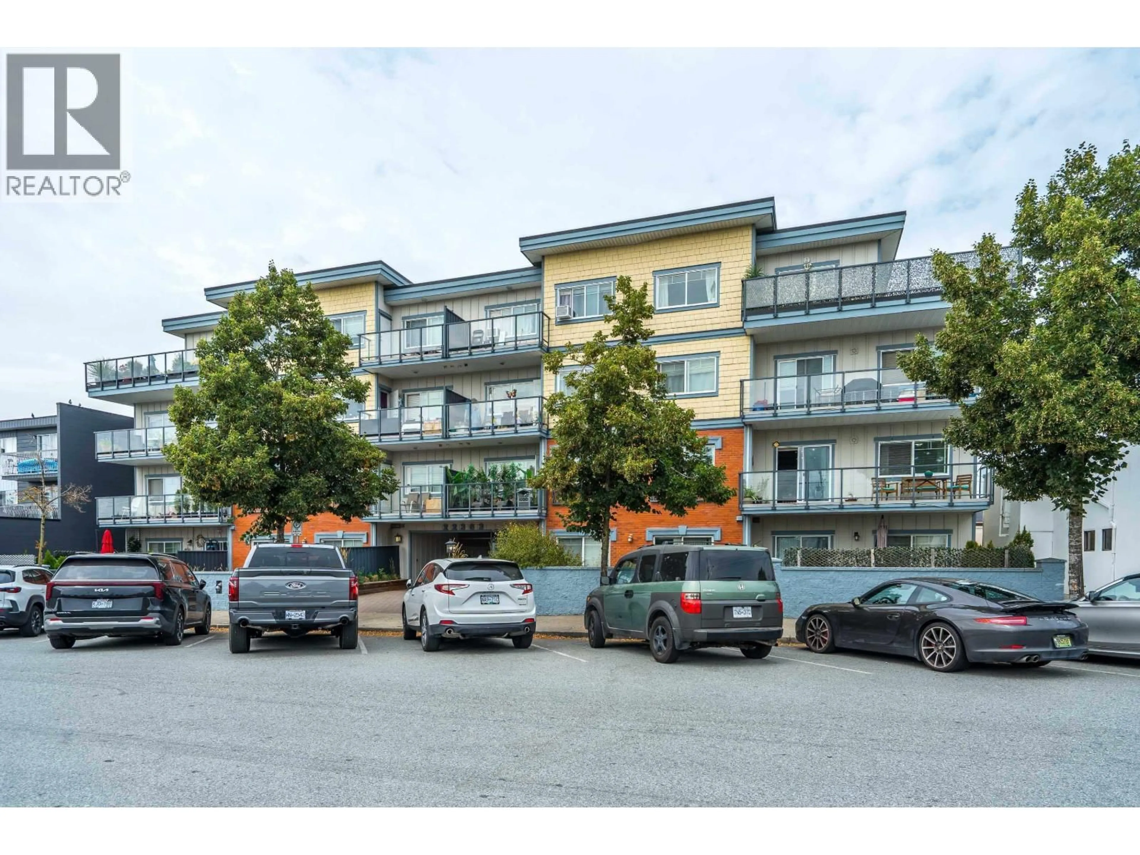 A pic from outside/outdoor area/front of a property/back of a property/a pic from drone, street for 207 - 22363 SELKIRK AVENUE, Maple Ridge British Columbia V2X2X6