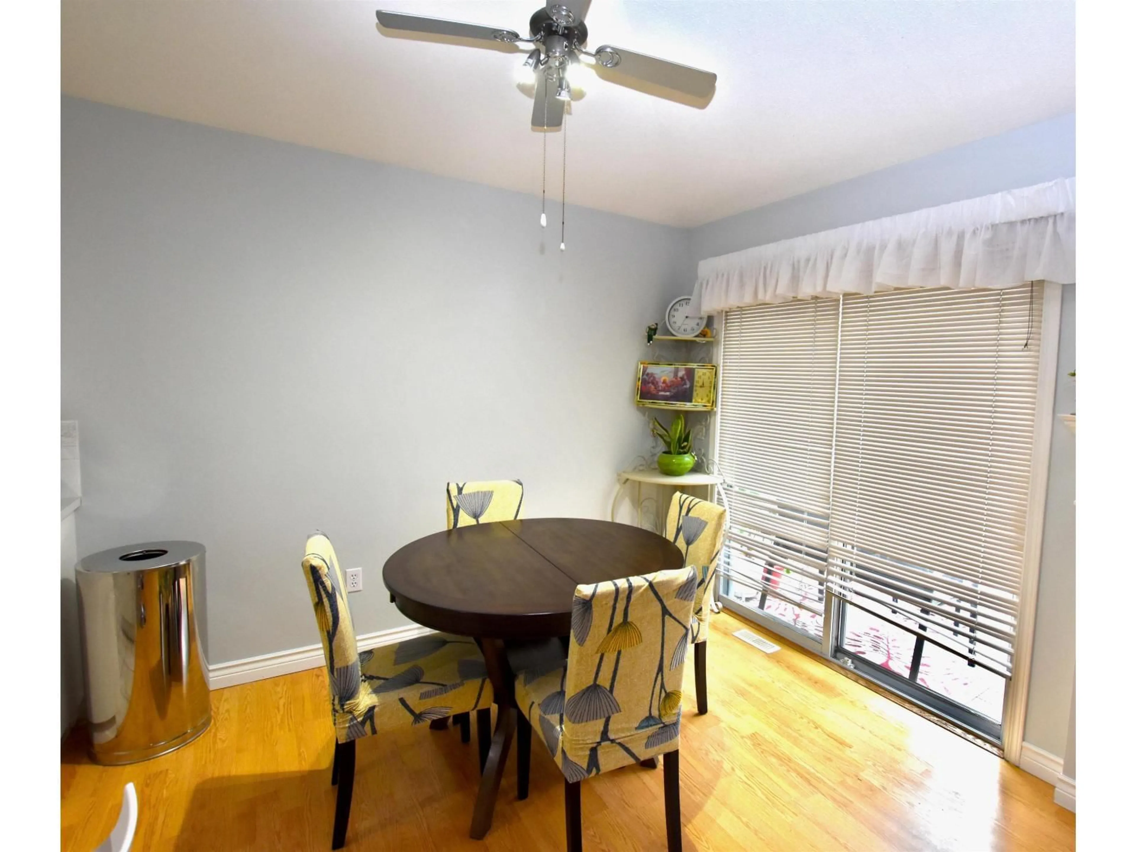 Dining room, wood/laminate floor for 7 - 16888 80, Surrey British Columbia V4N5A1