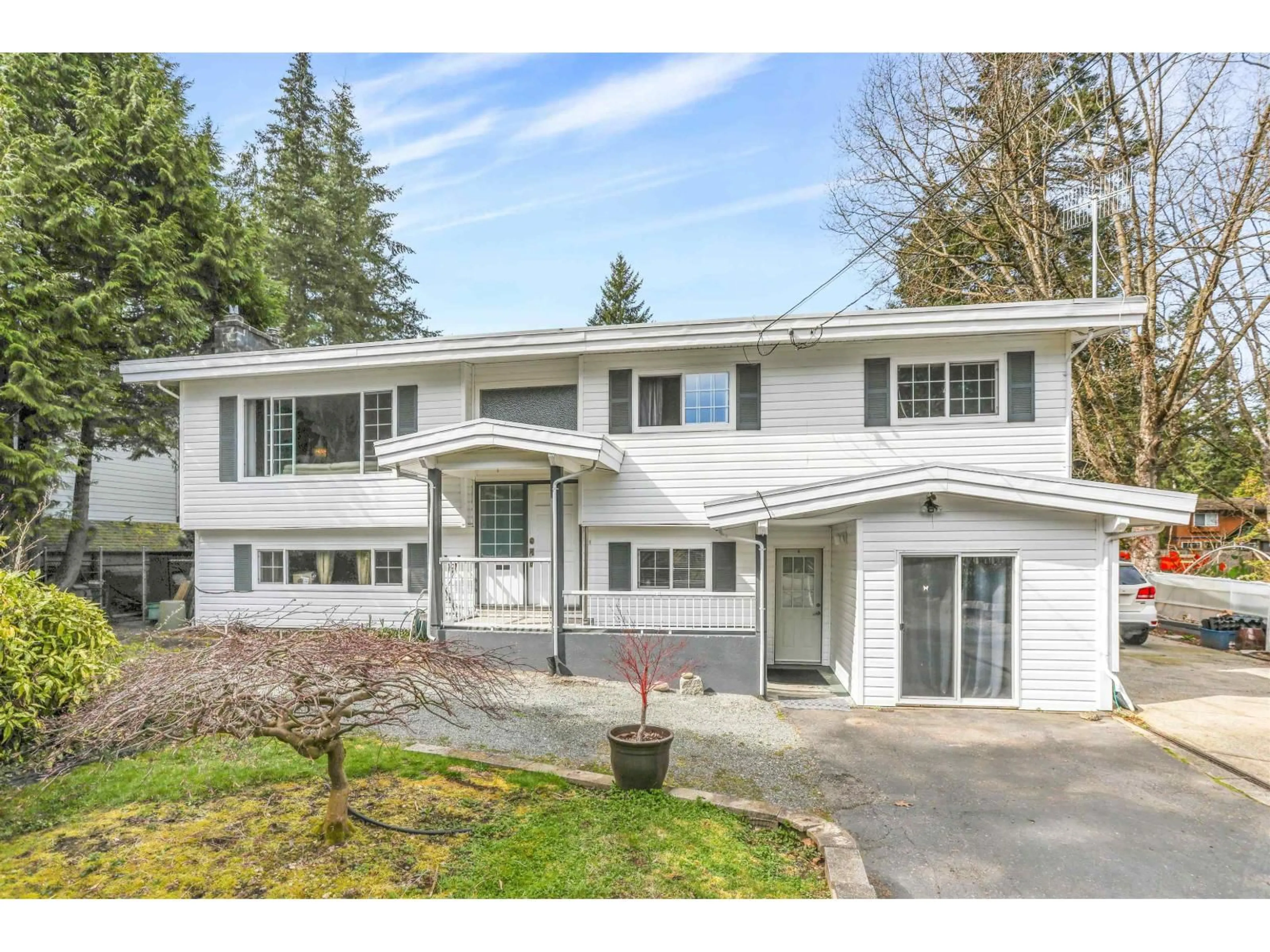 Home with vinyl exterior material, street for 3943 202A, Langley British Columbia V3A1T3