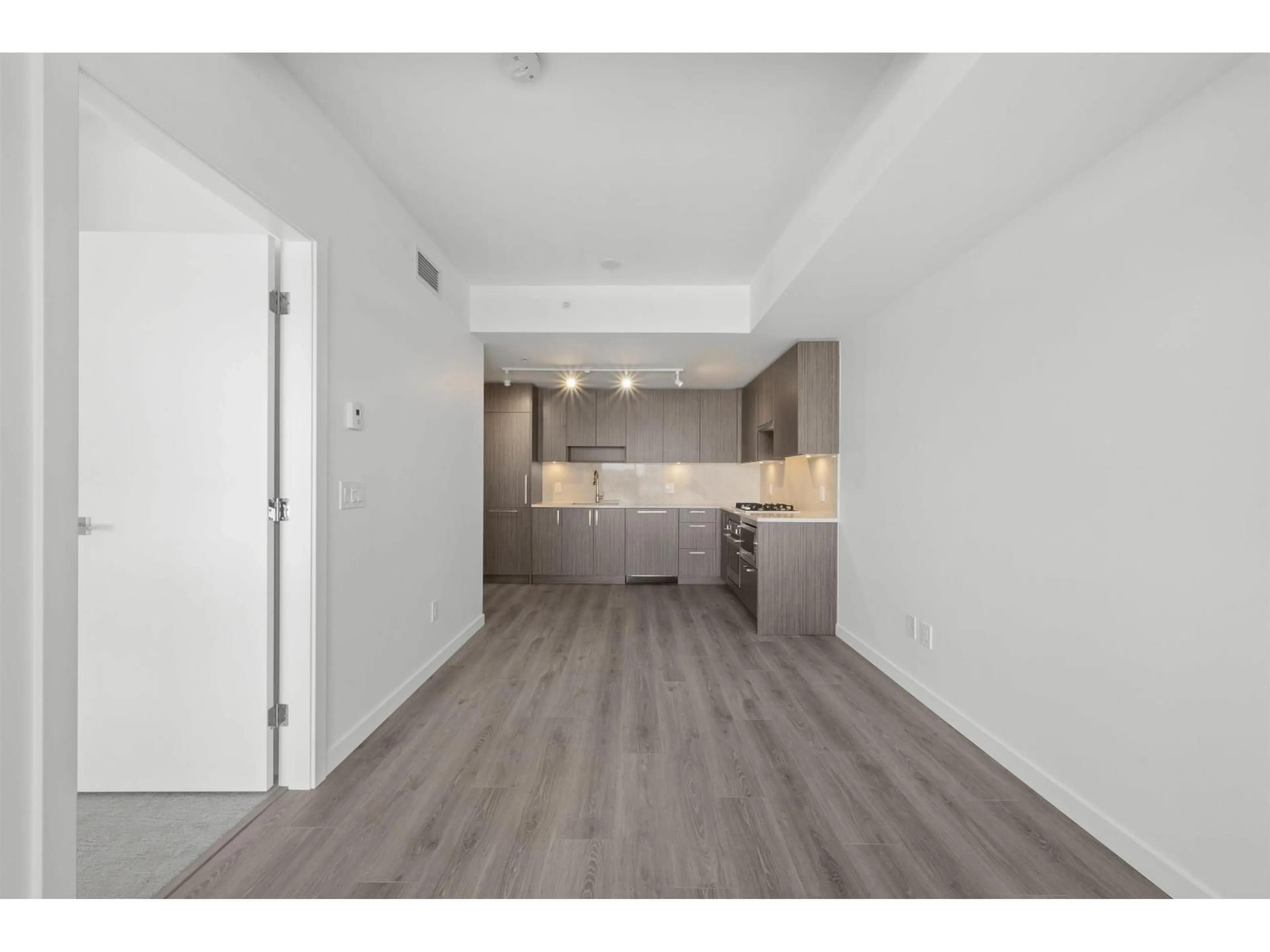 Unknown for 1211 - 13350 CENTRAL, Surrey British Columbia V3T0S1