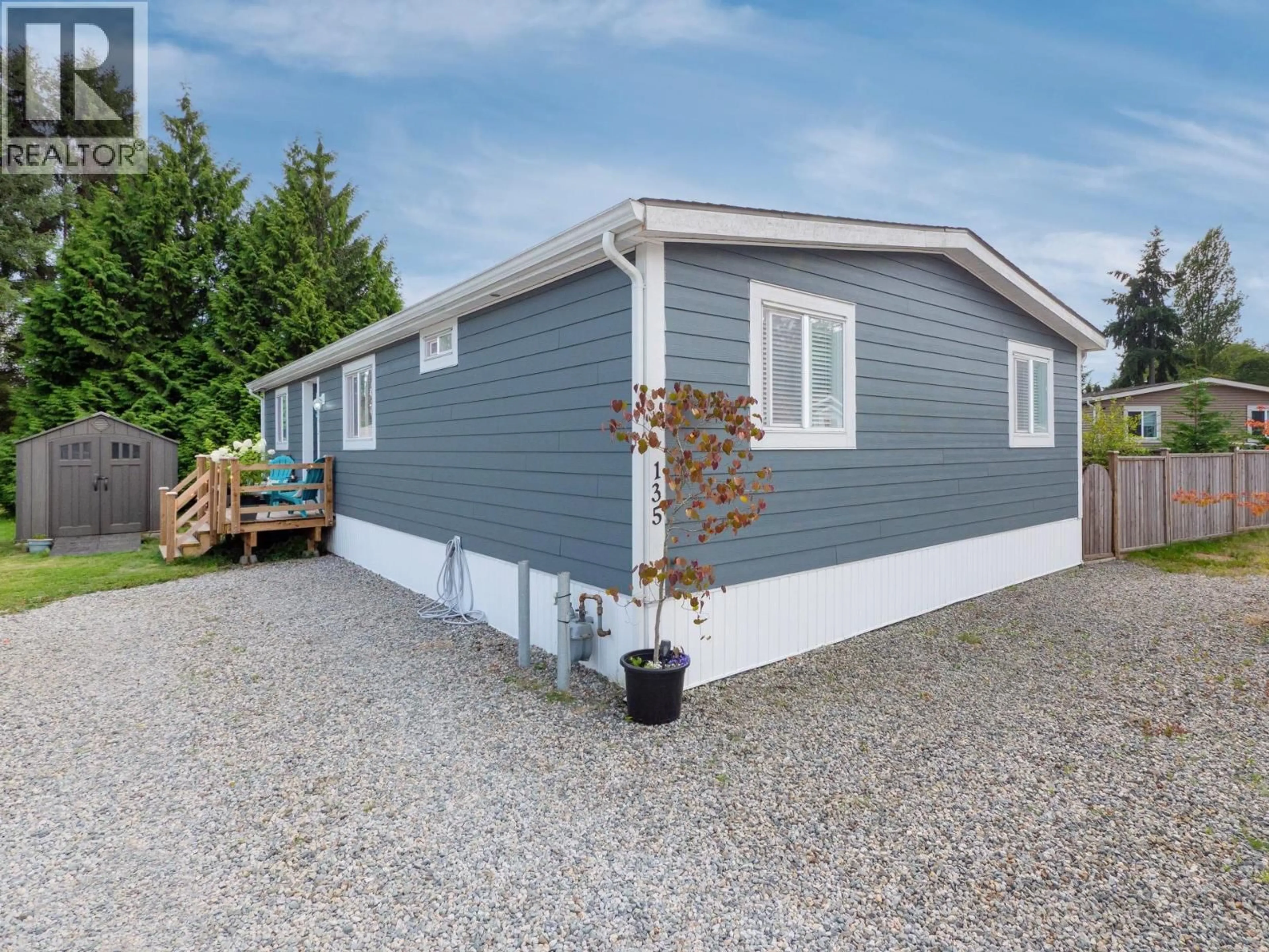 Home with vinyl exterior material, street for 135 - 1413 SUNSHINE COAST HIGHWAY, Gibsons British Columbia V0N1V5