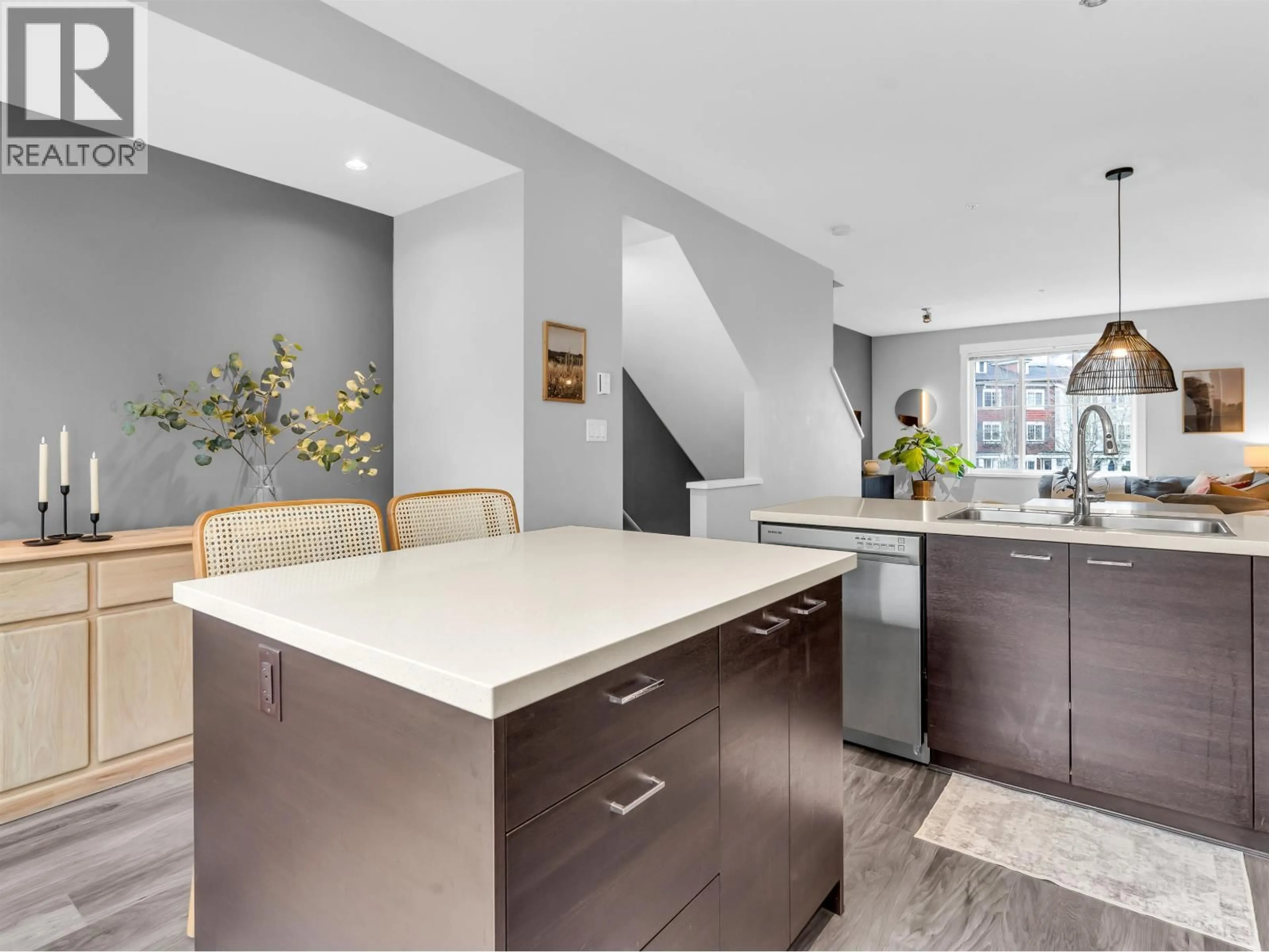 Contemporary kitchen, unknown for 129 - 3010 RIVERBEND DRIVE, Coquitlam British Columbia V3C0B8