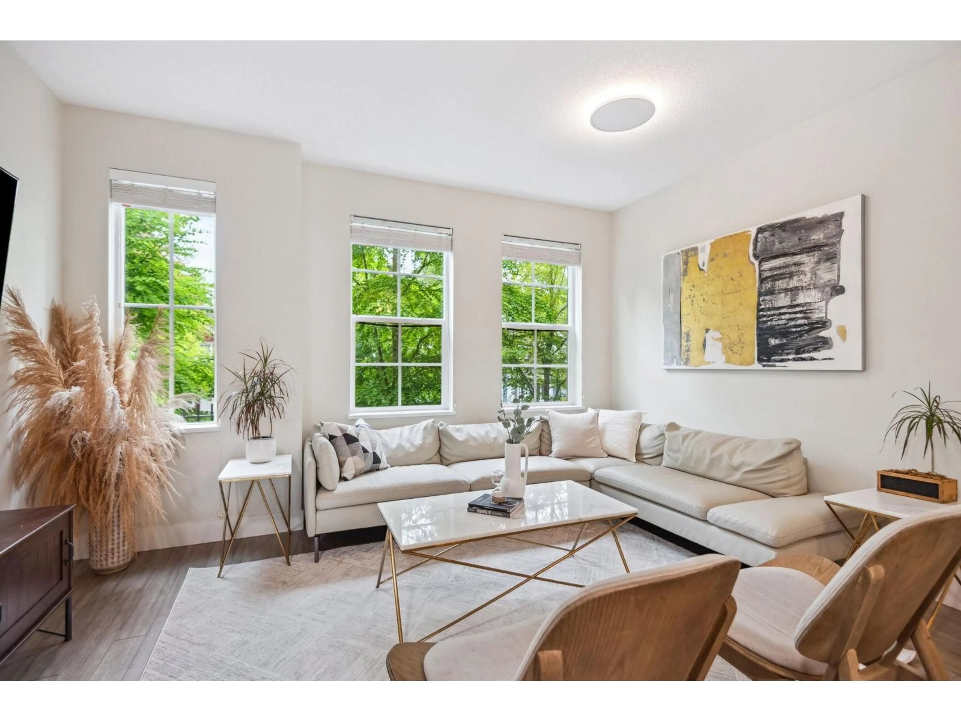 Living room with furniture, unknown for 13 - 3399 151, Surrey British Columbia V3S0L3