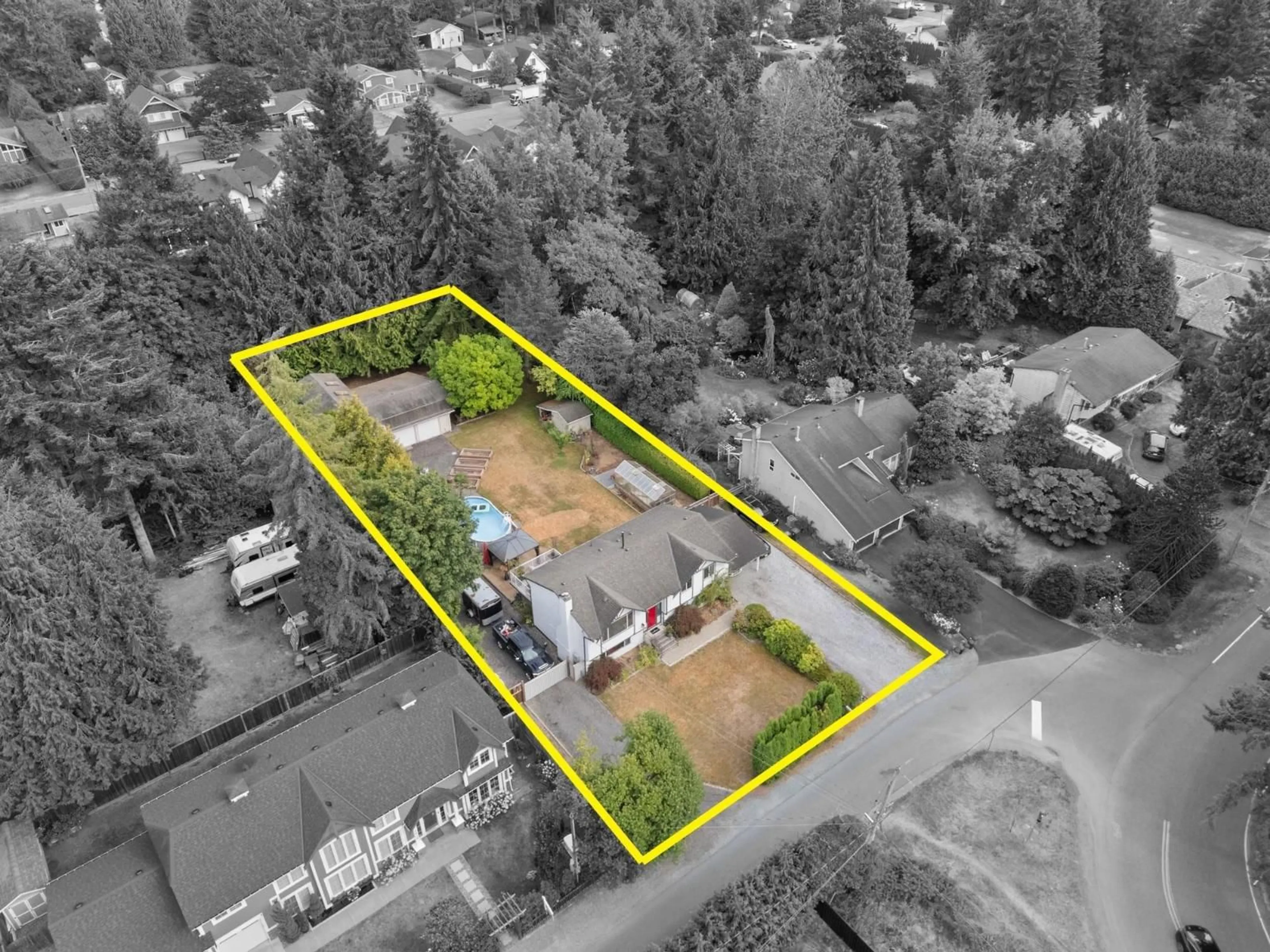 A pic from outside/outdoor area/front of a property/back of a property/a pic from drone, street for 5796 244, Langley British Columbia V2Z1G6