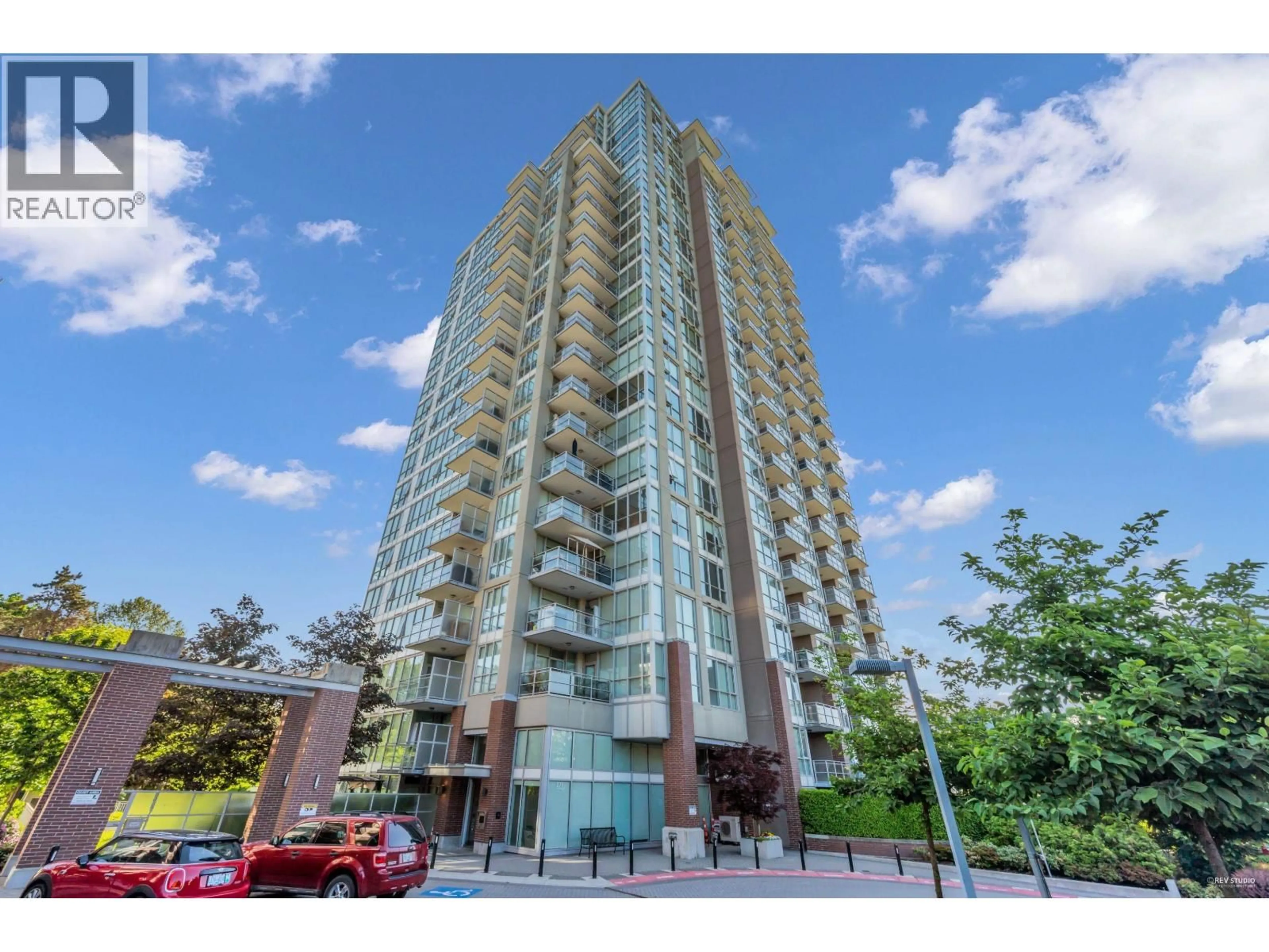 A pic from outside/outdoor area/front of a property/back of a property/a pic from drone, building for 1506 - 271 FRANCIS WAY, New Westminster British Columbia V3L0H2
