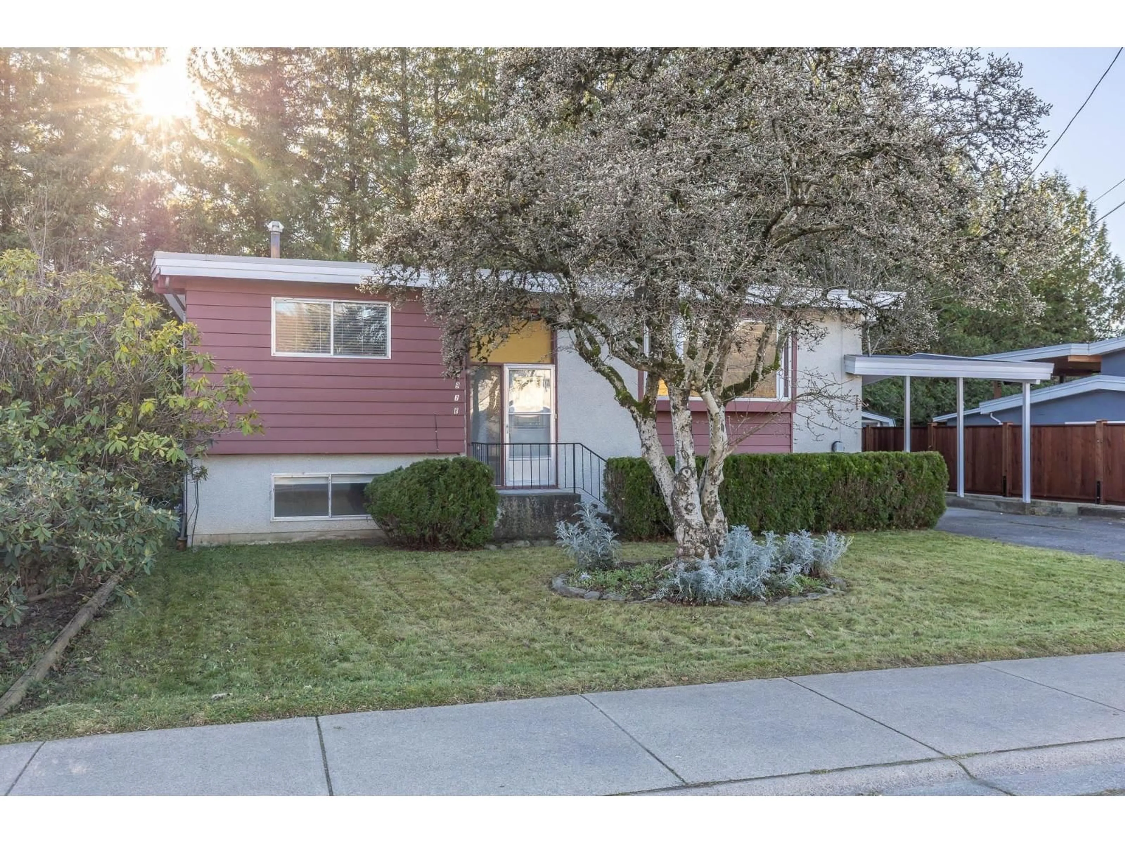 Home with vinyl exterior material, street for 6978 CHEAM AVENUE, Agassiz British Columbia V0M1A3