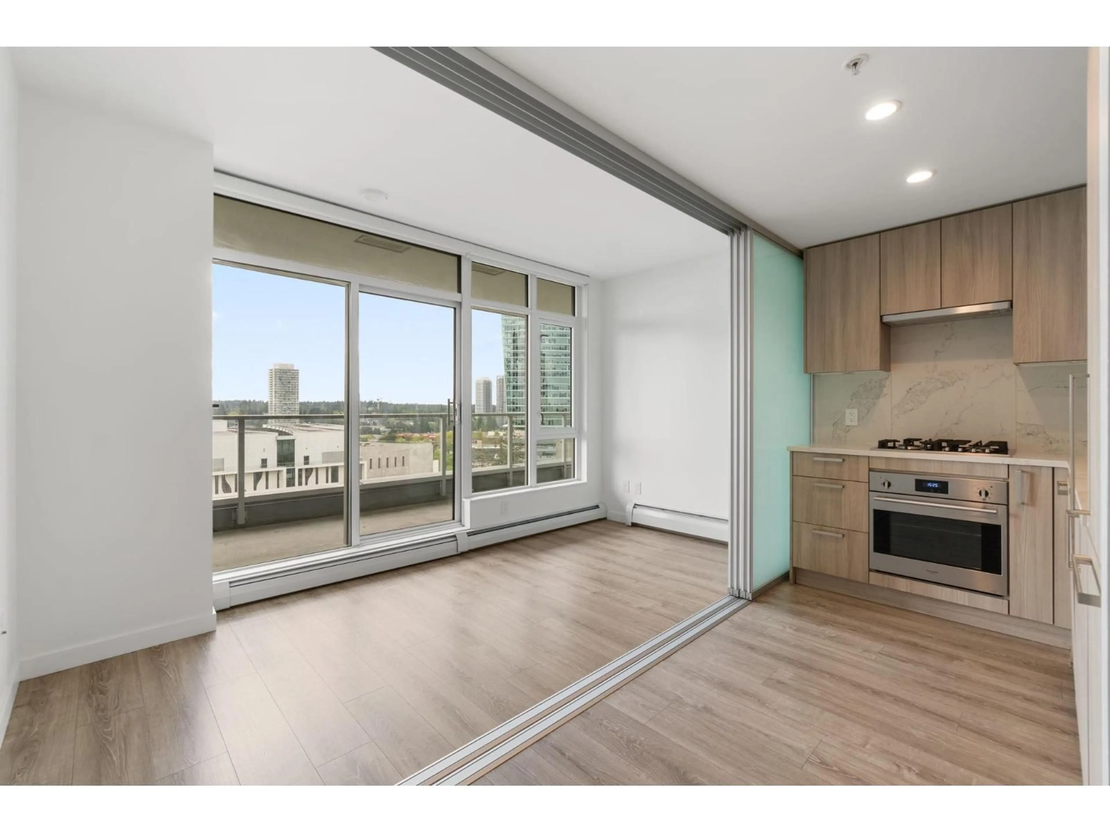 A pic of a room for 1112 - 13350 CENTRAL, Surrey British Columbia V3T0S1
