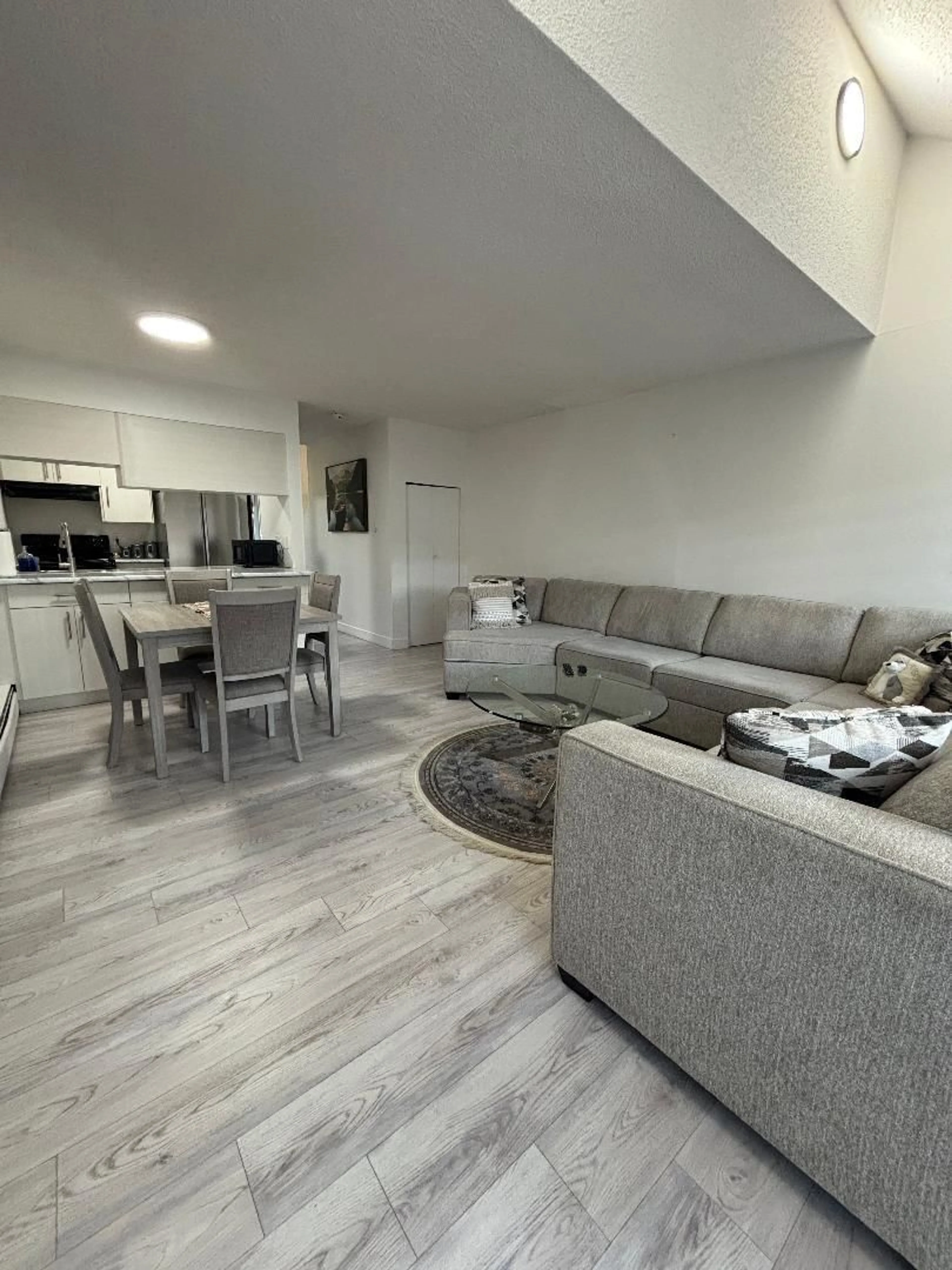 Living room with furniture, unknown for 58 - 17710 60, Surrey British Columbia V3S1V2