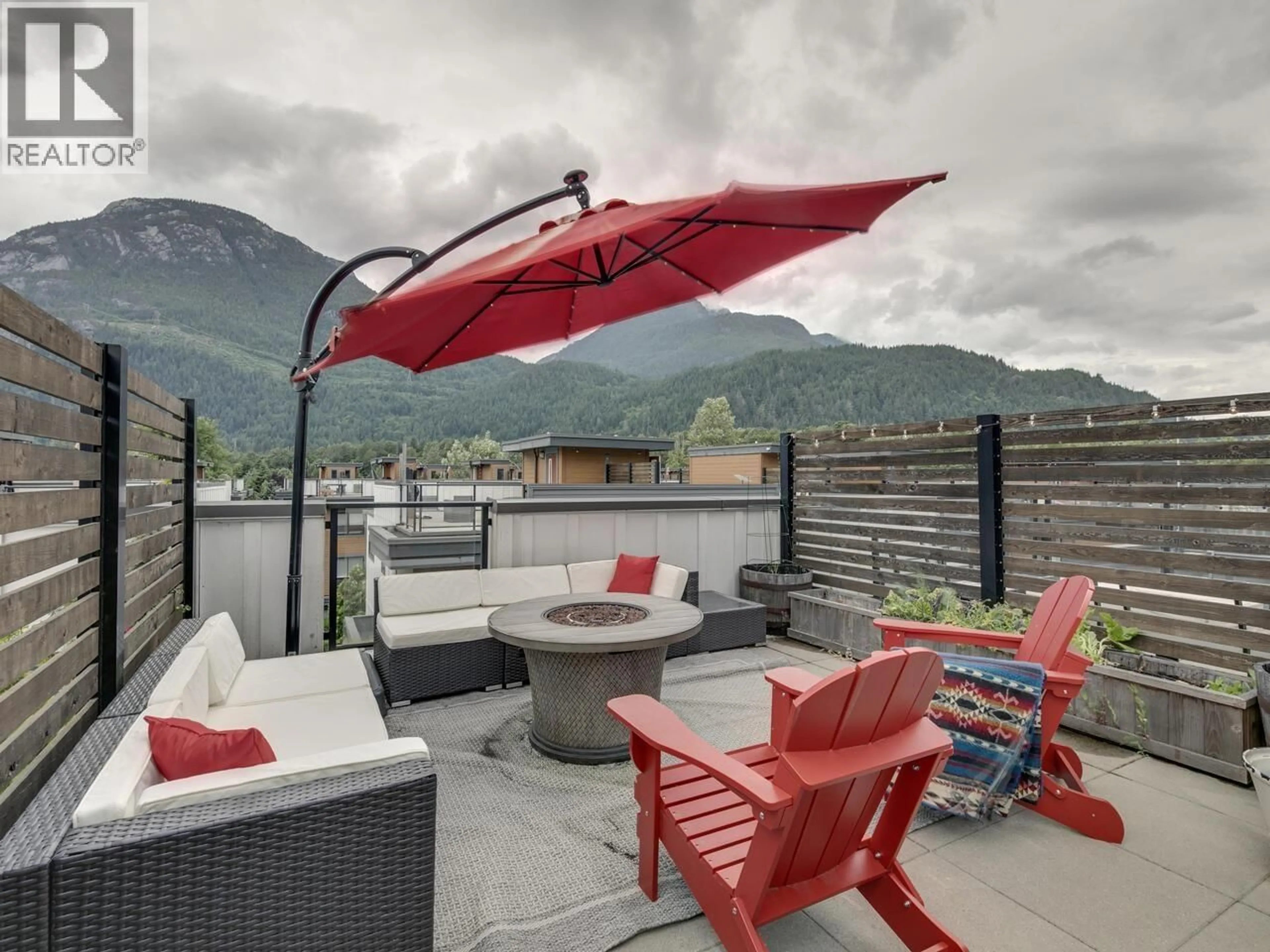 Patio, mountain view for 48 - 39769 GOVERNMENT ROAD, Squamish British Columbia V8B0Z1