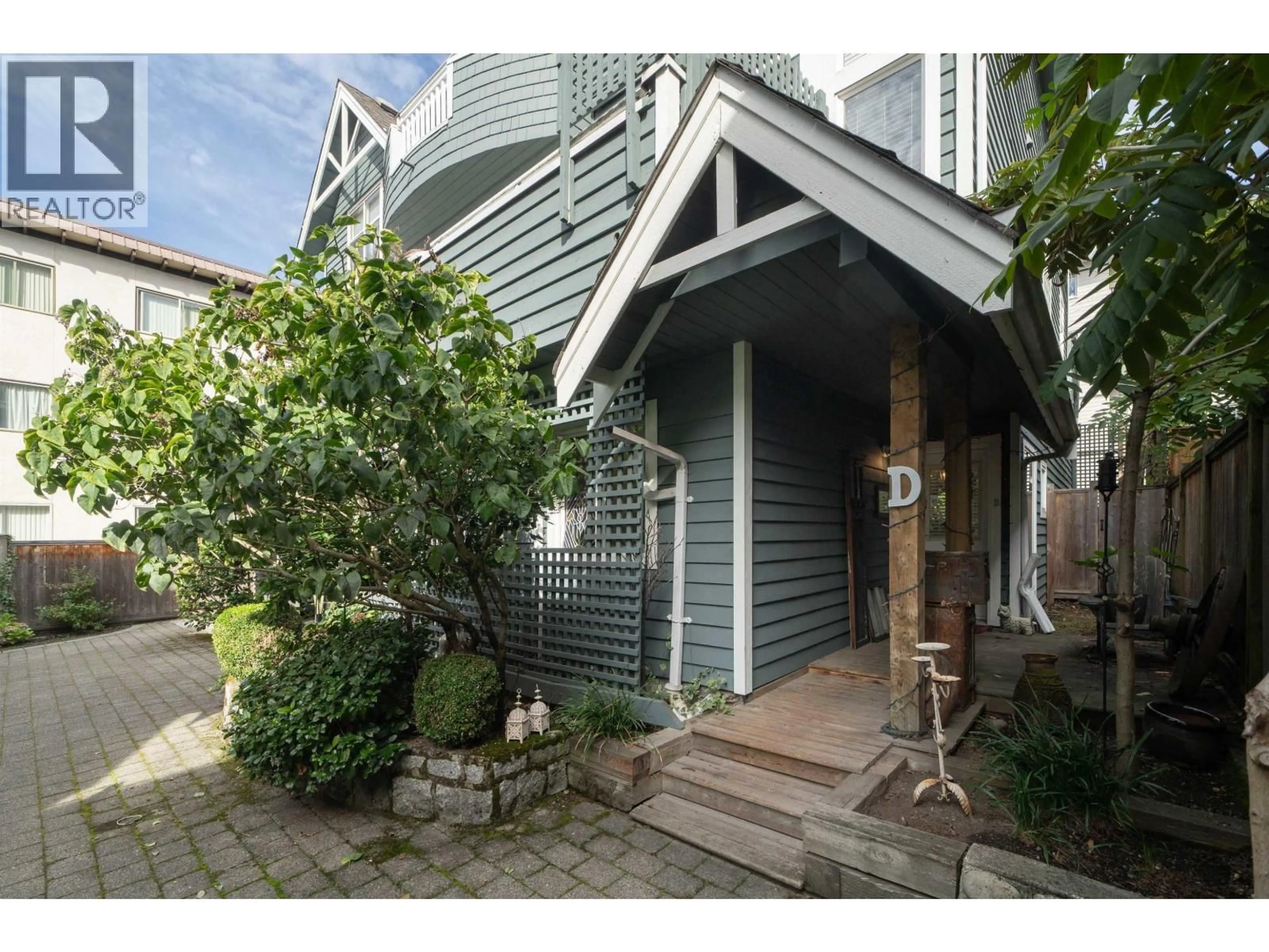 Unknown for D - 136 4TH STREET, North Vancouver British Columbia V7M1H5