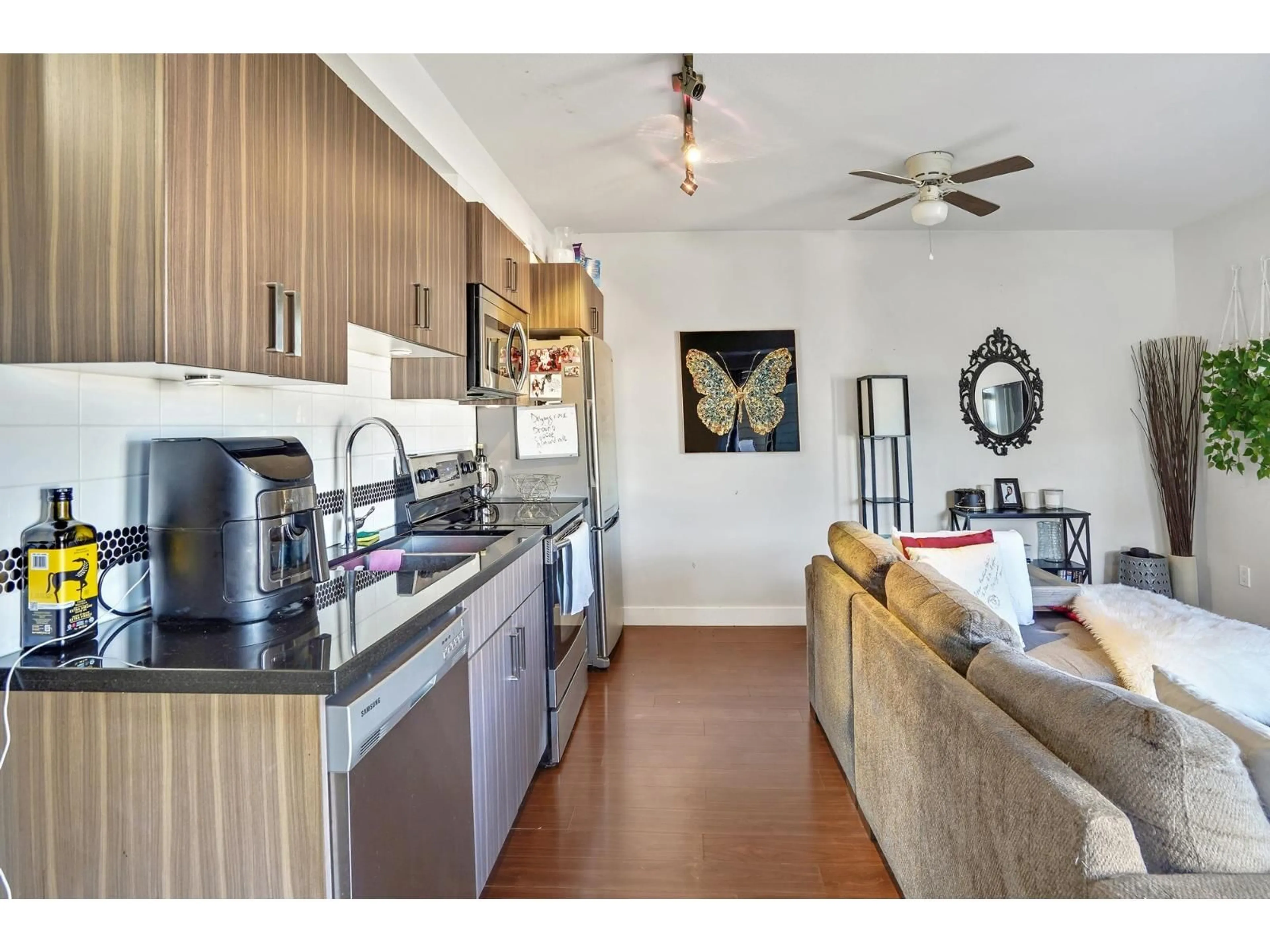 Open concept kitchen, unknown for 312 - 20219 54A, Langley British Columbia V3A0C7