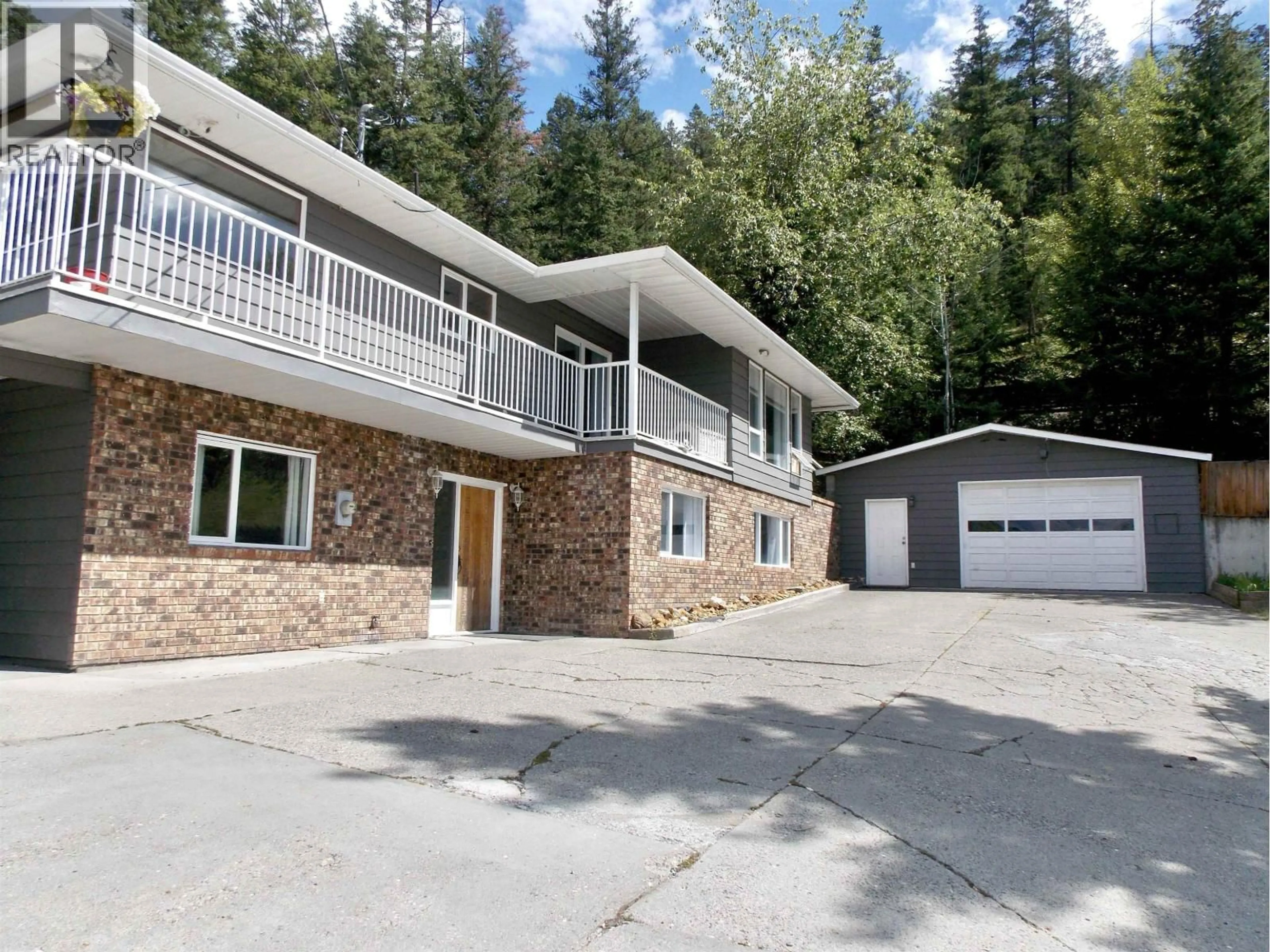 A pic from outside/outdoor area/front of a property/back of a property/a pic from drone, mountain view for 690 CENTENNIAL DRIVE, Williams Lake British Columbia V2G4B5