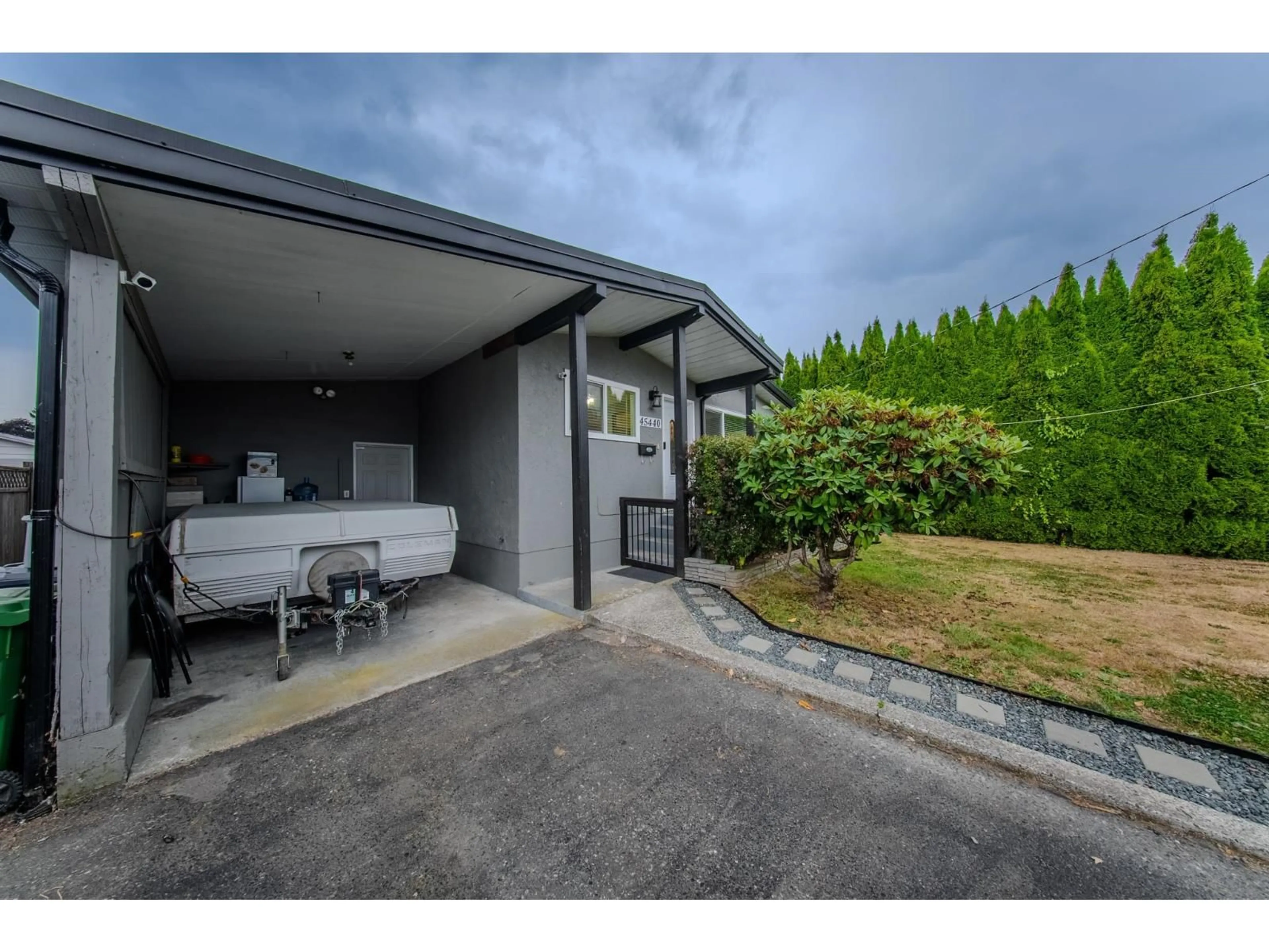 Unknown for 45440 WELLINGTON AVENUE, Chilliwack British Columbia V2P2E9