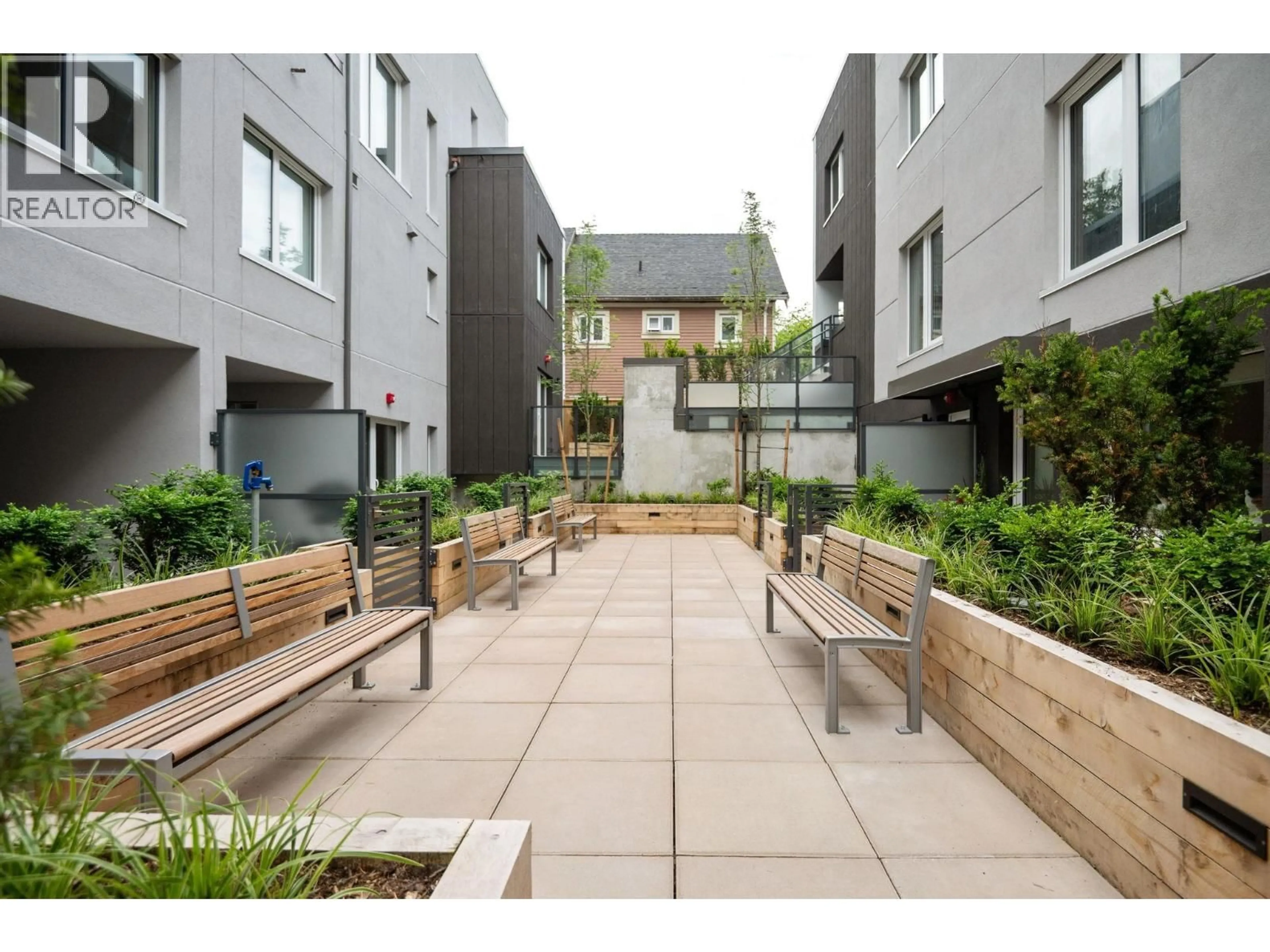 Patio, street for 110 - 2085 1ST AVENUE, Vancouver British Columbia V5N1B6