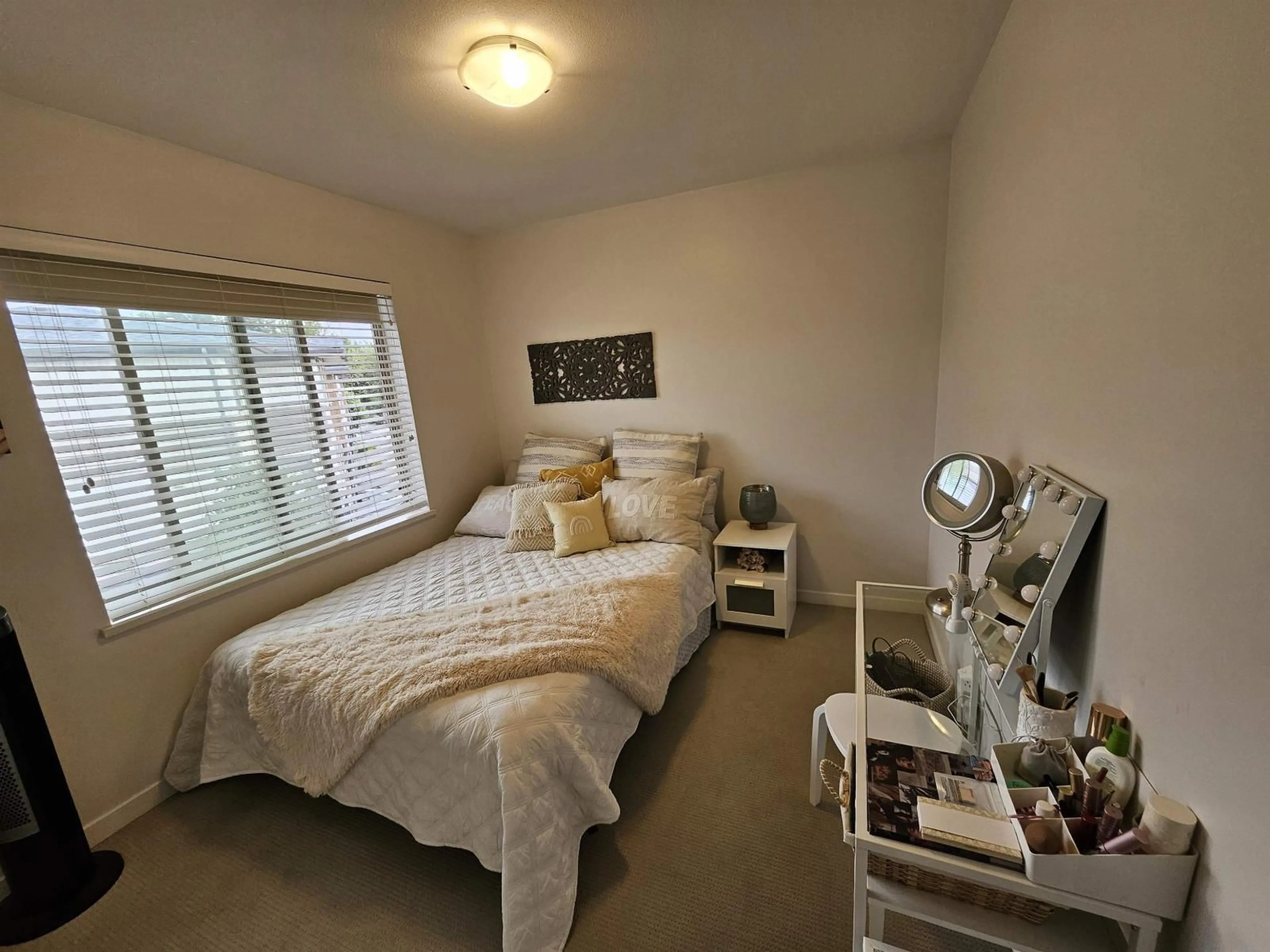 A pic of a room for 9 - 34248 KING, Abbotsford British Columbia V2S0B1