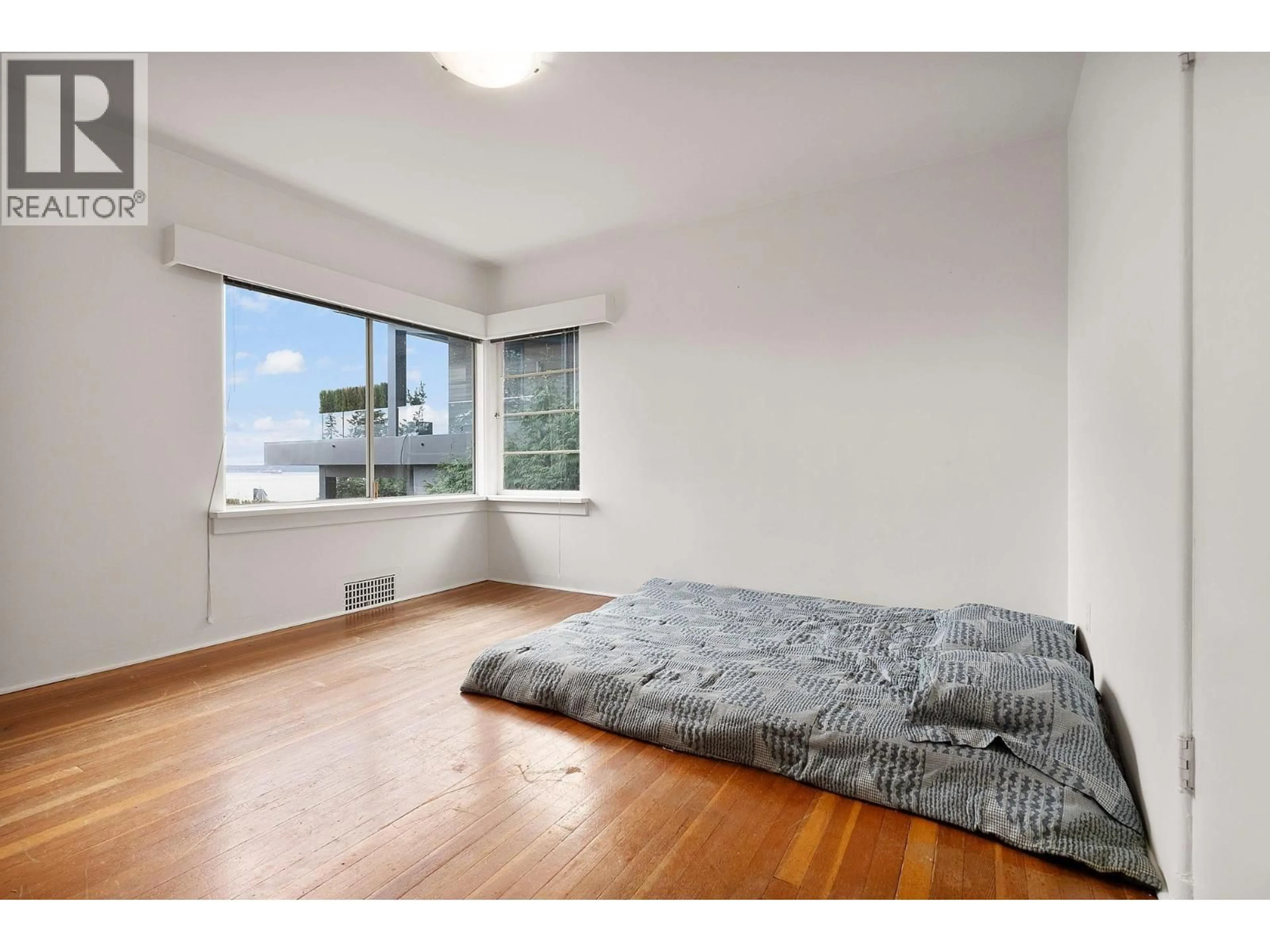 A pic of a room for 3548 CREERY AVENUE, West Vancouver British Columbia V7V2M1