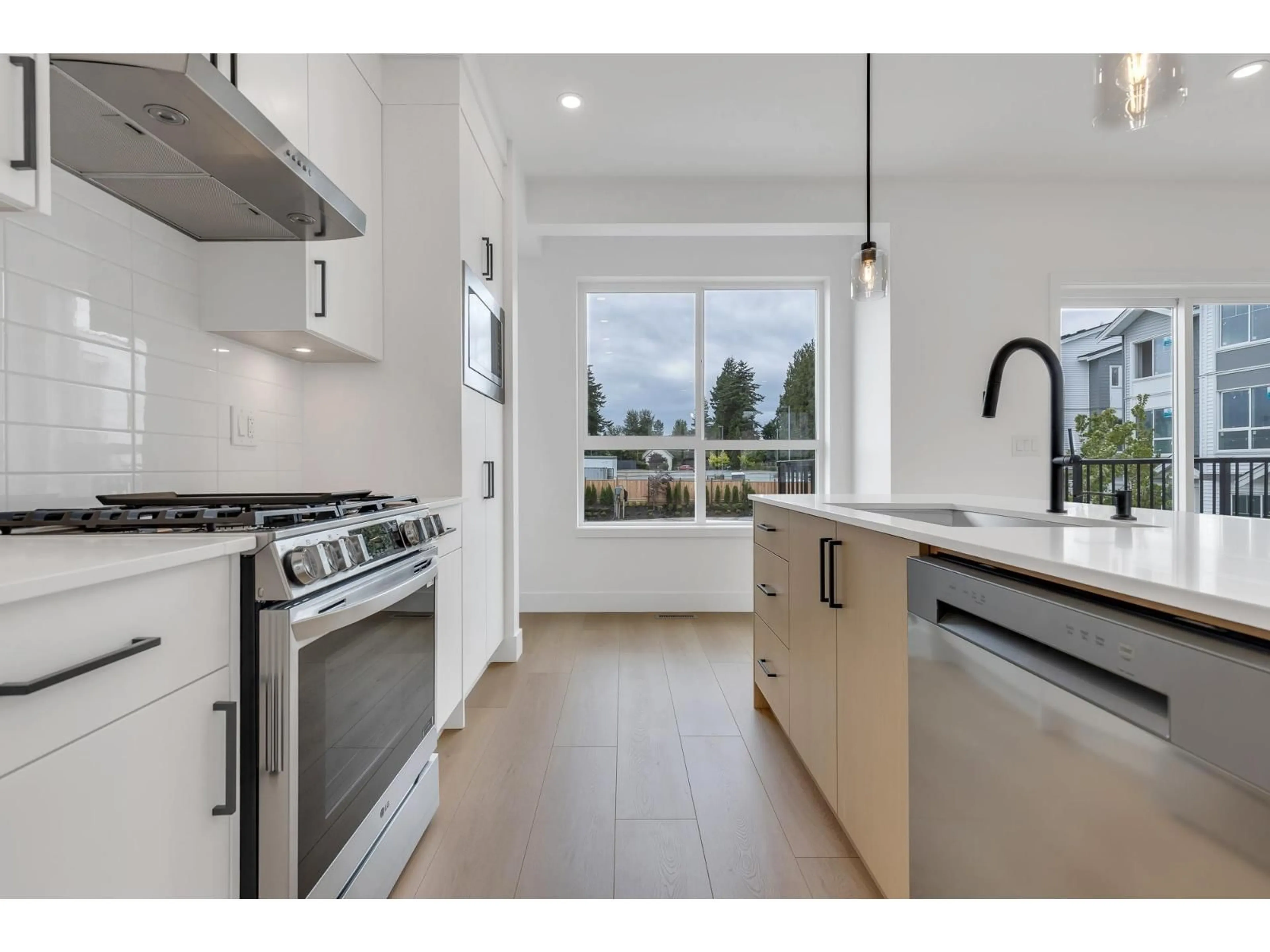 Open concept kitchen, unknown for 26 - 30501 ROBIN, Abbotsford British Columbia V2T6Y5