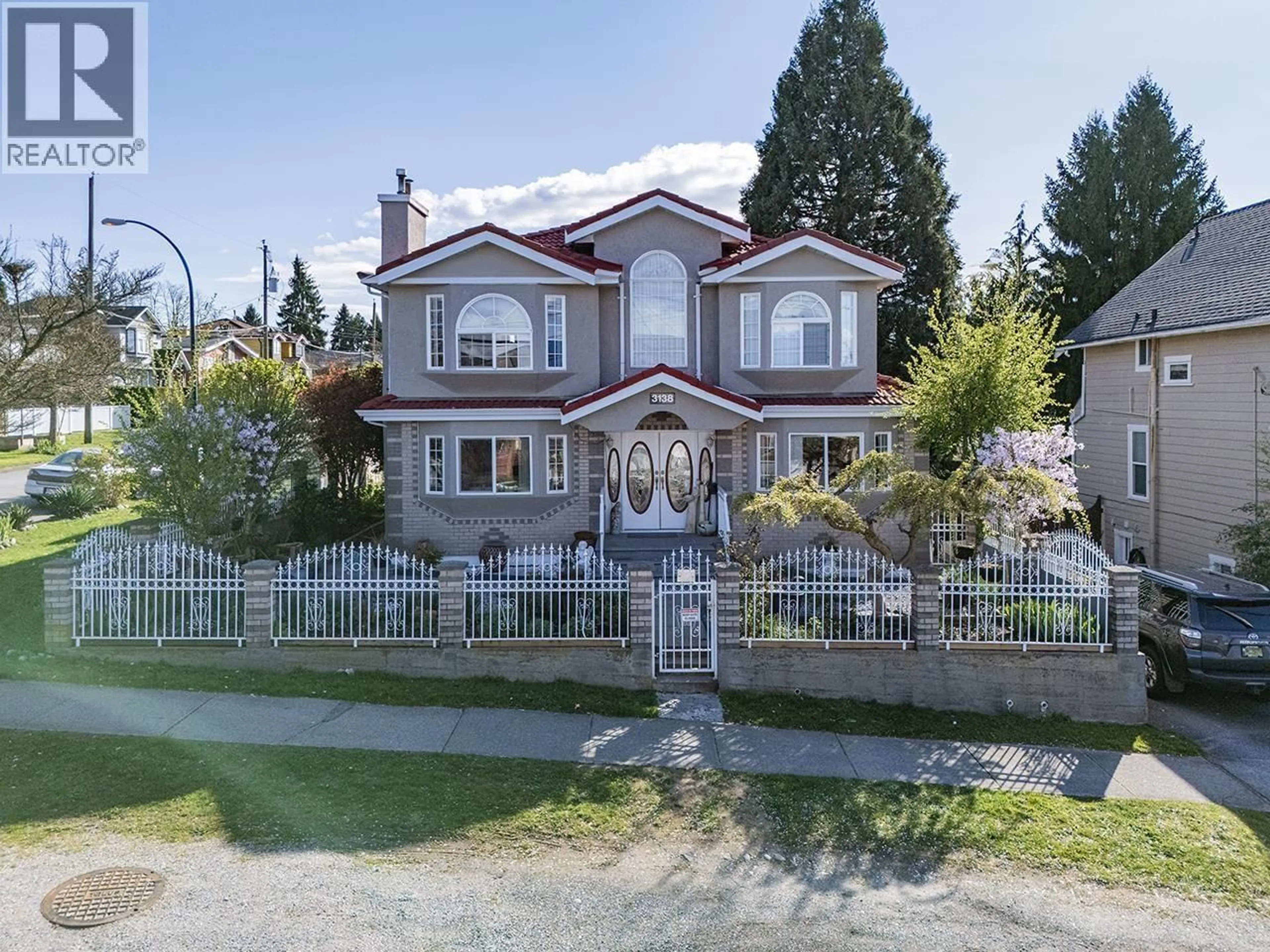 A pic from outside/outdoor area/front of a property/back of a property/a pic from drone, street for 3138 WELLINGTON AVENUE, Vancouver British Columbia V5R4X6