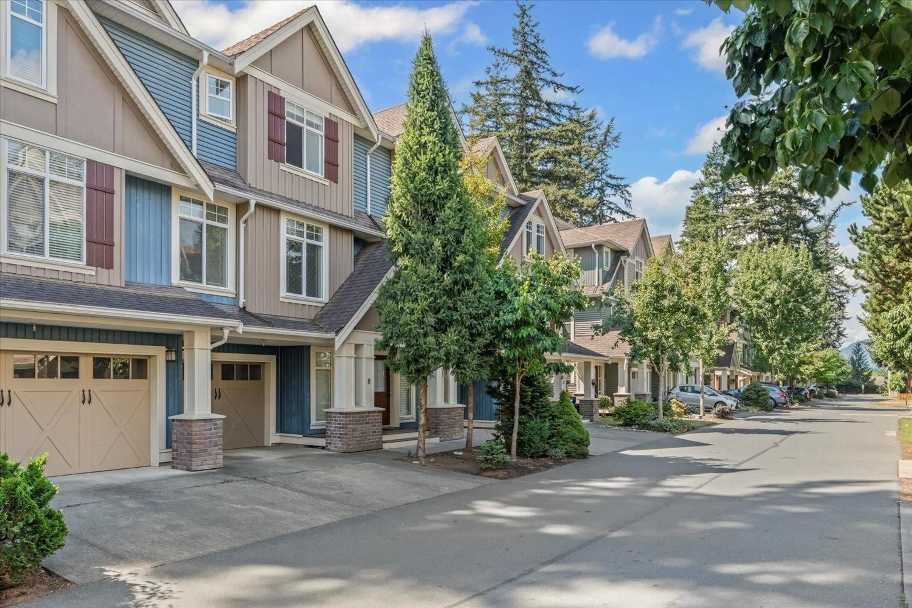 A pic from outside/outdoor area/front of a property/back of a property/a pic from drone, street for 8 - 5837 SAPPERS WAY, Chilliwack British Columbia V2R0G4