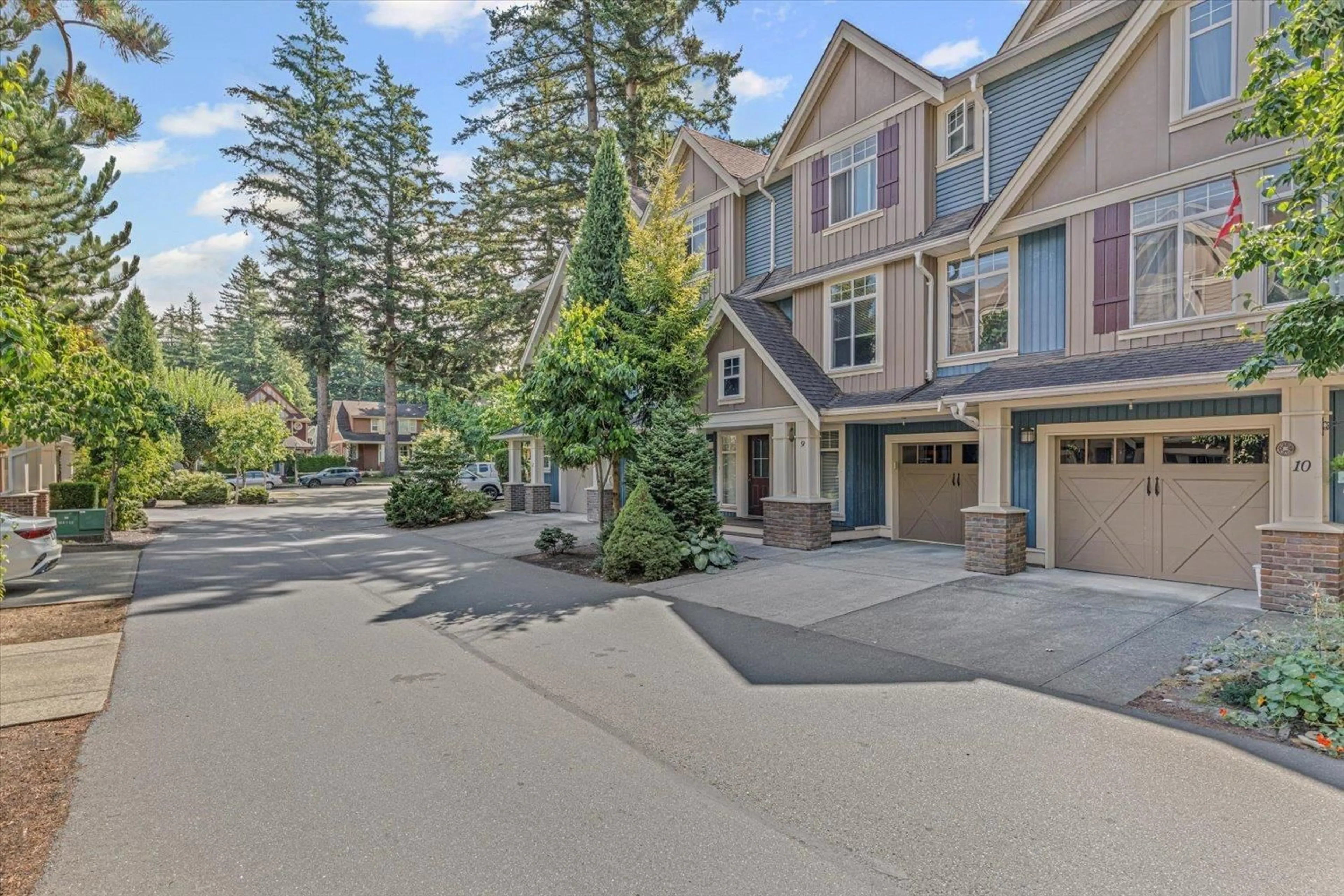 A pic from outside/outdoor area/front of a property/back of a property/a pic from drone, street for 8 - 5837 SAPPERS WAY, Chilliwack British Columbia V2R0G4