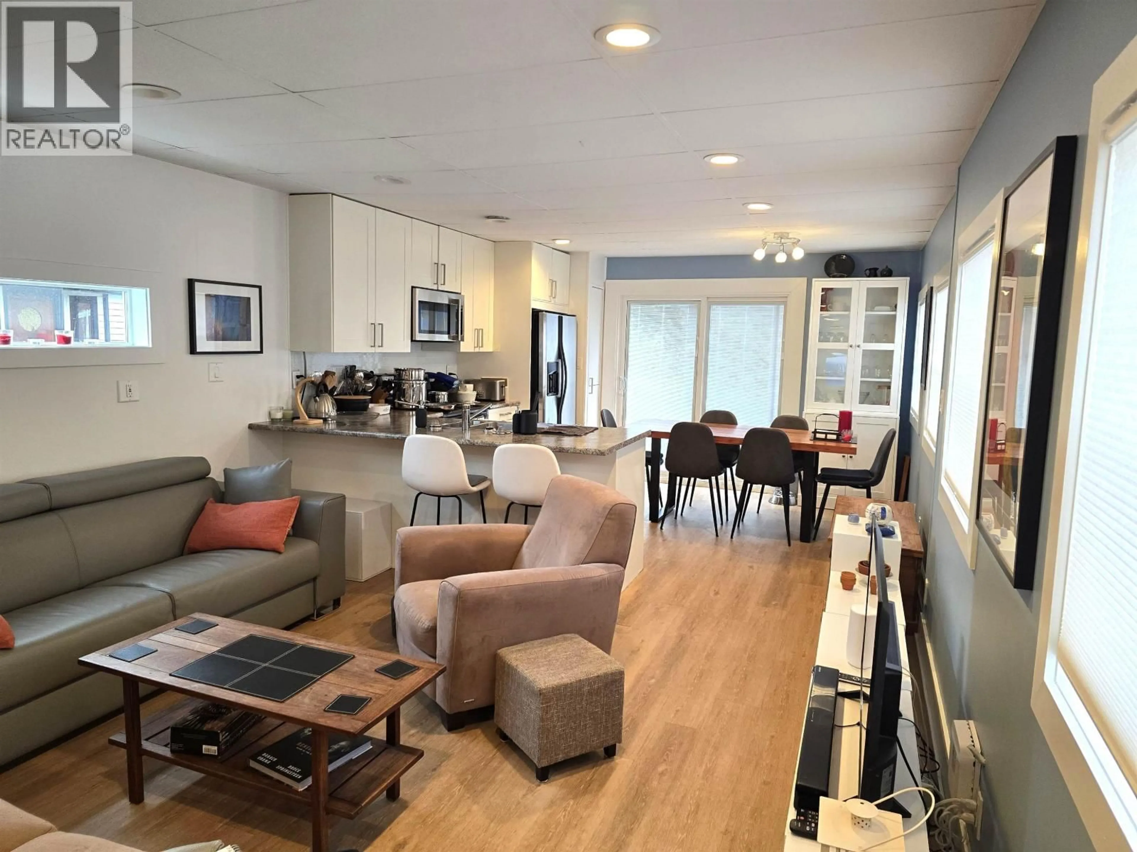 Unknown for GNB20 - 415 ESPLANADE, North Vancouver British Columbia V7M1A6