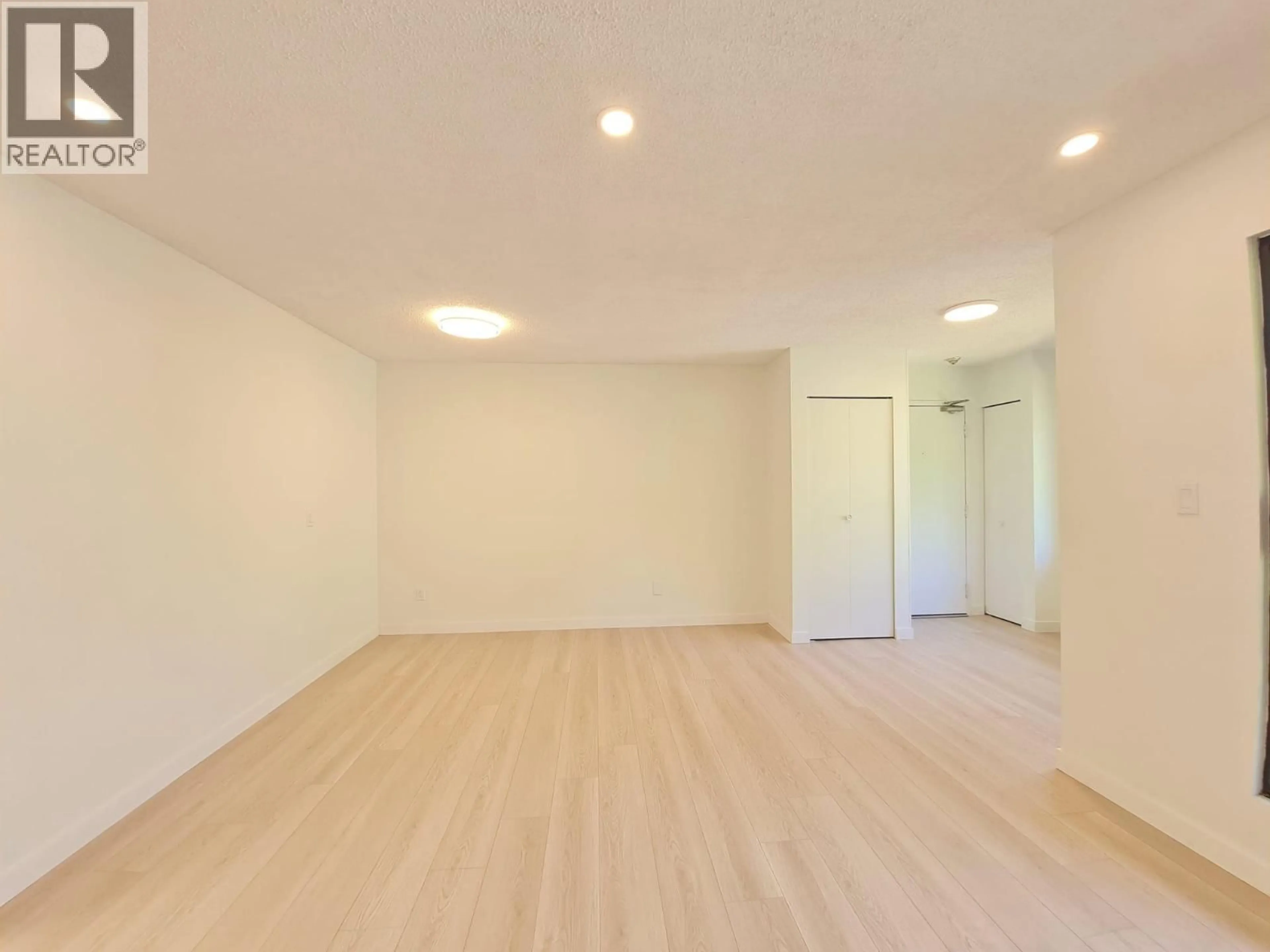 A pic of a room for 301 - 8645 OSLER STREET, Vancouver British Columbia V6P4E6