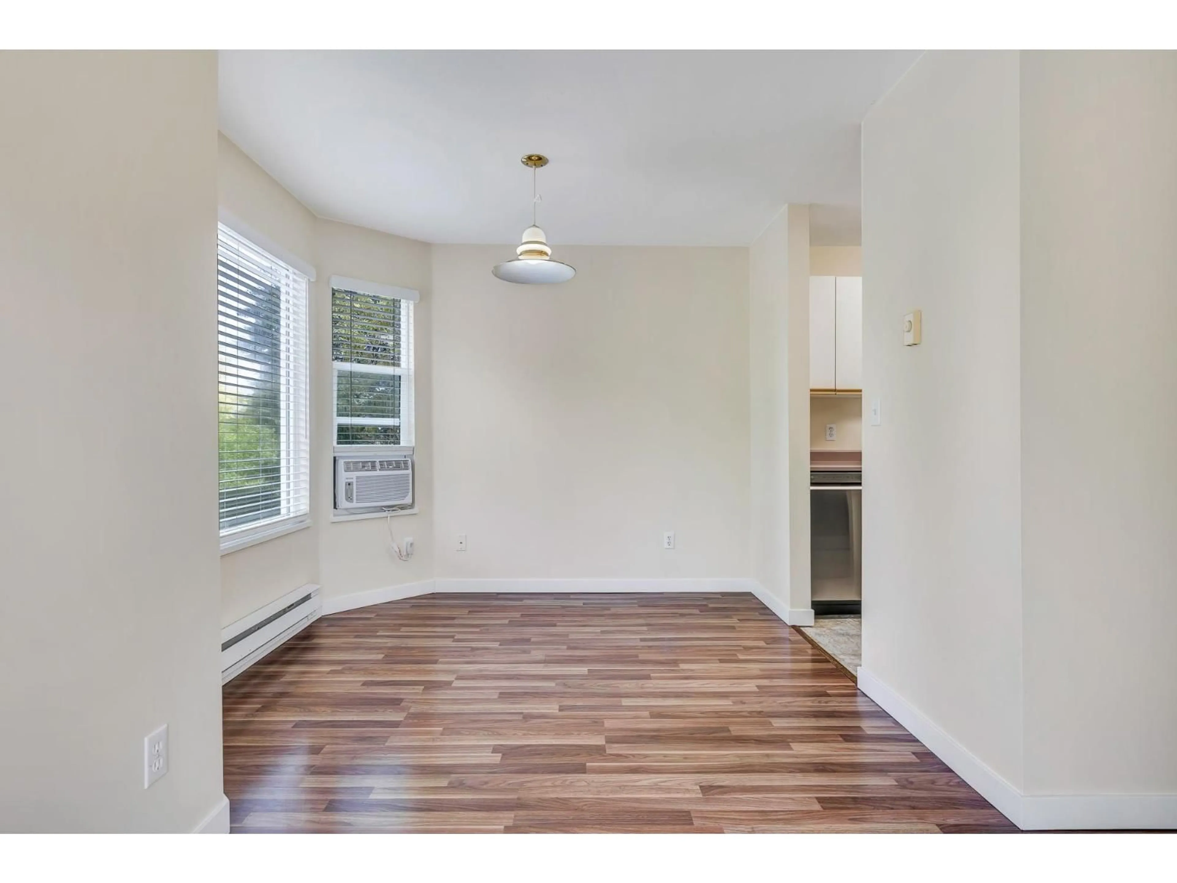 A pic of a room for 209 - 45222 WATSON ROAD, Chilliwack British Columbia V2R3J4