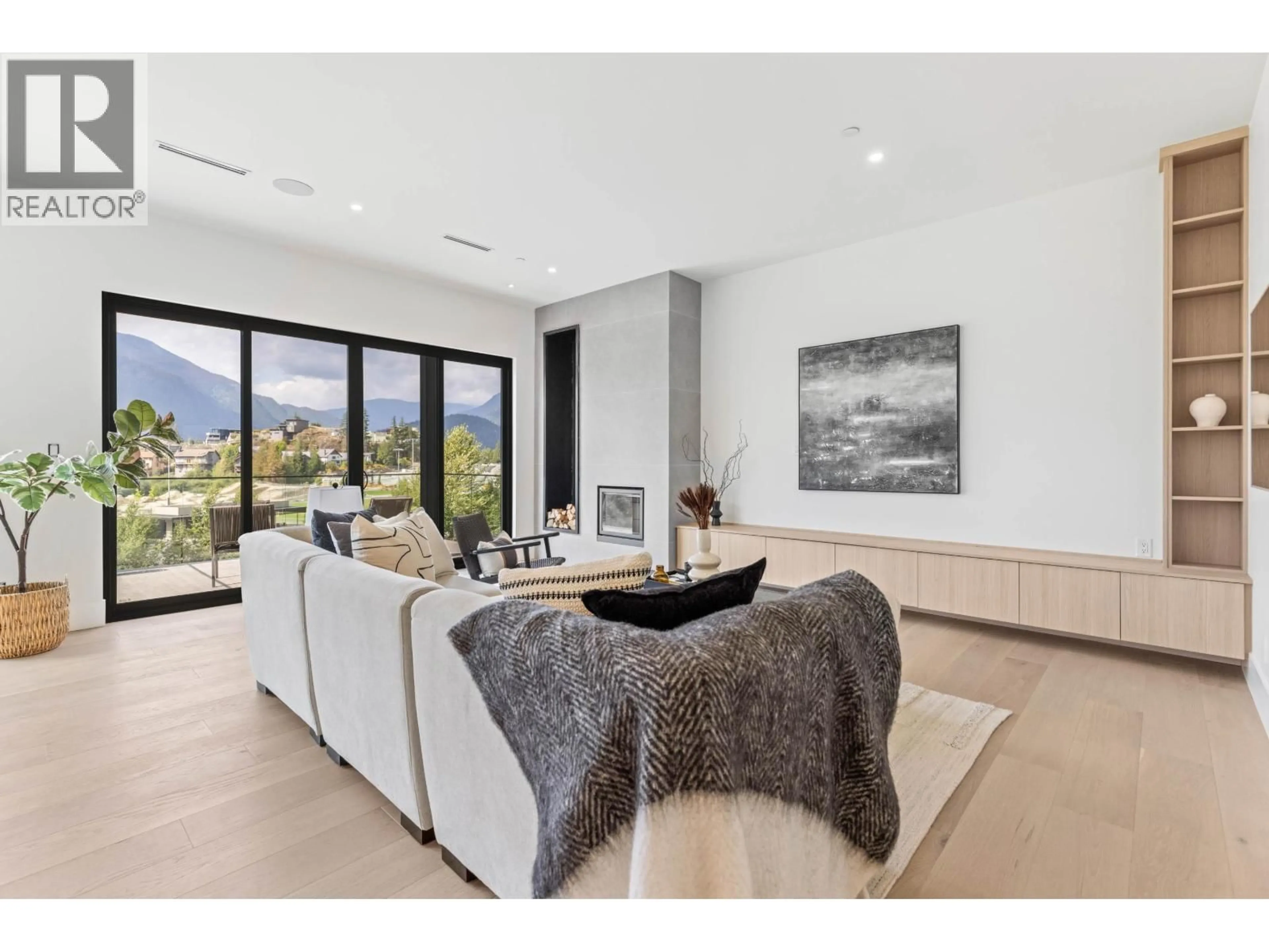 Living room with furniture, unknown for 7639 SEVEN O'CLOCK DRIVE, Pemberton British Columbia V0N2L3
