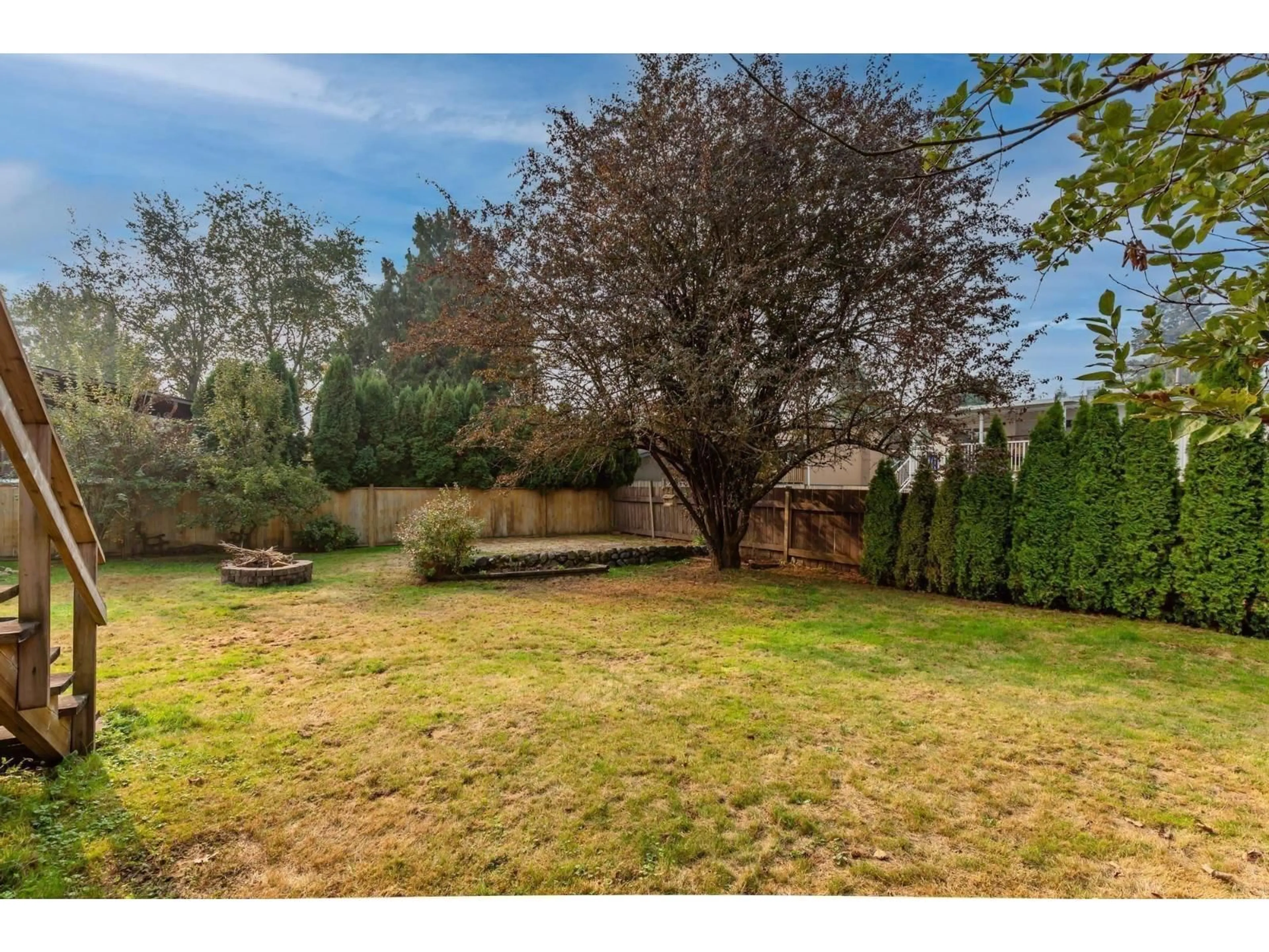 A pic from outside/outdoor area/front of a property/back of a property/a pic from drone, unknown for 7659 WREN, Mission British Columbia V2V3C2