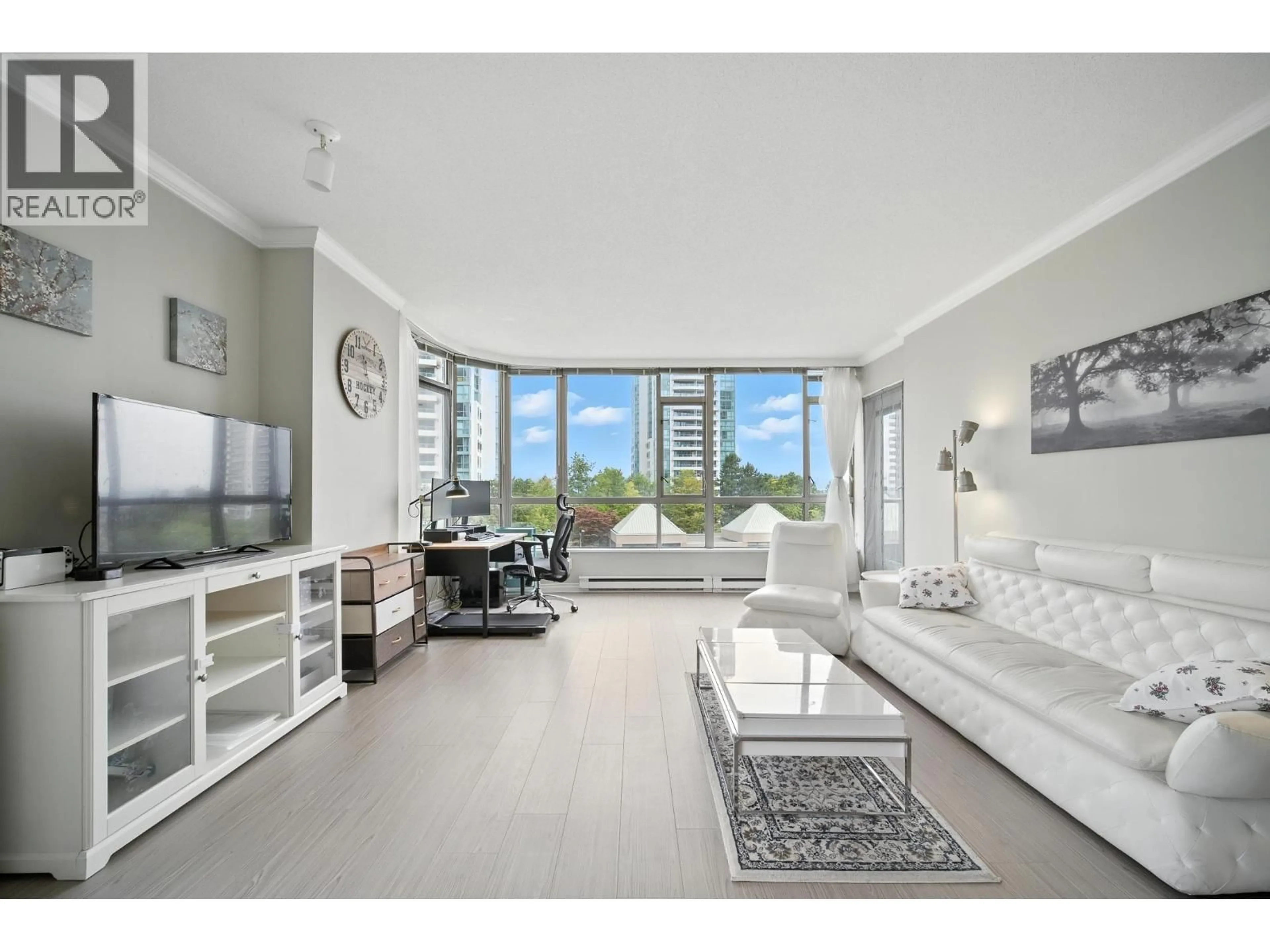 Living room with furniture, unknown for 400 - 5967 WILSON AVENUE, Burnaby British Columbia V5H4N9
