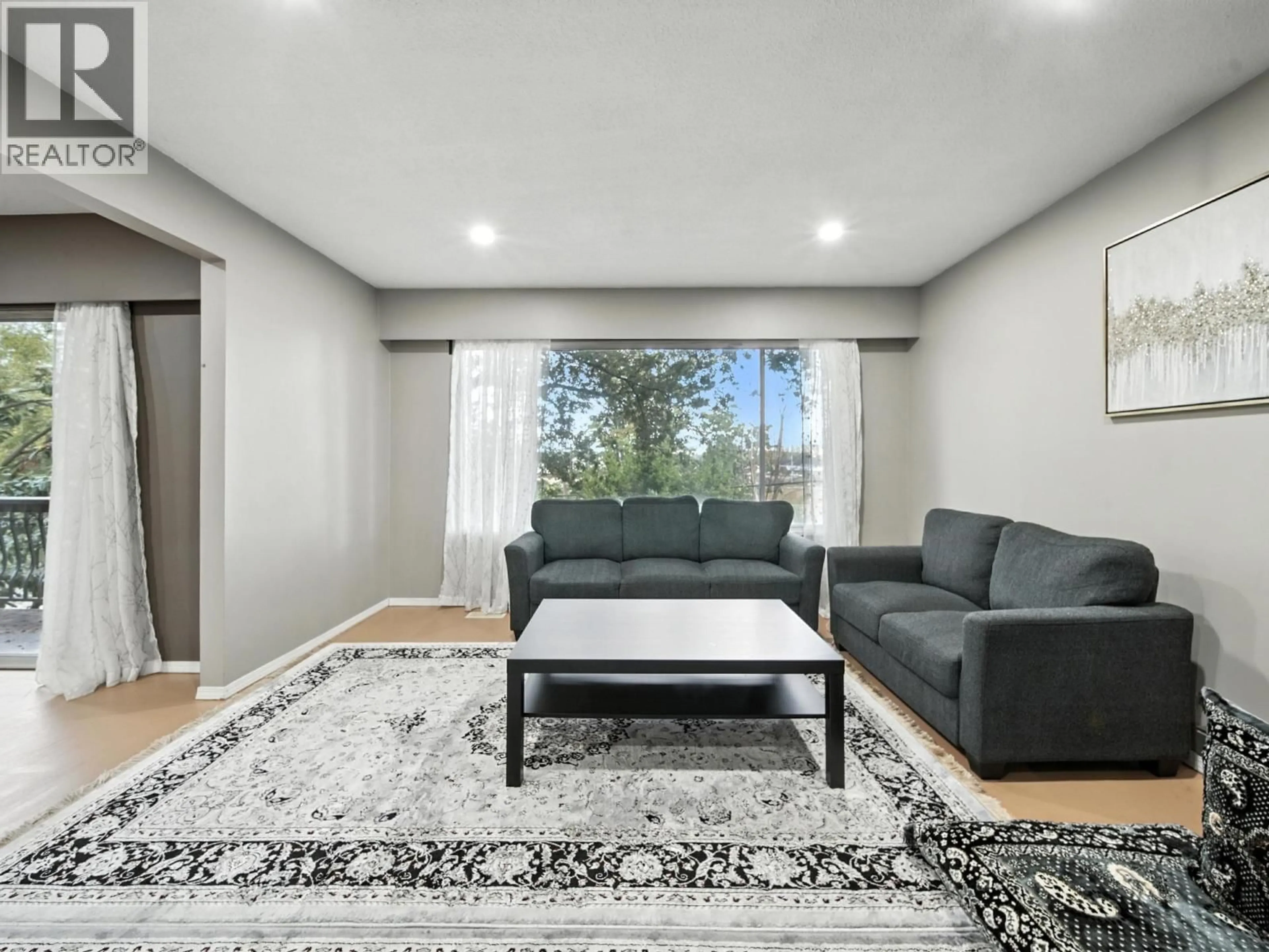 Living room with furniture, unknown for 83 WARRICK STREET, Coquitlam British Columbia V3K5L3
